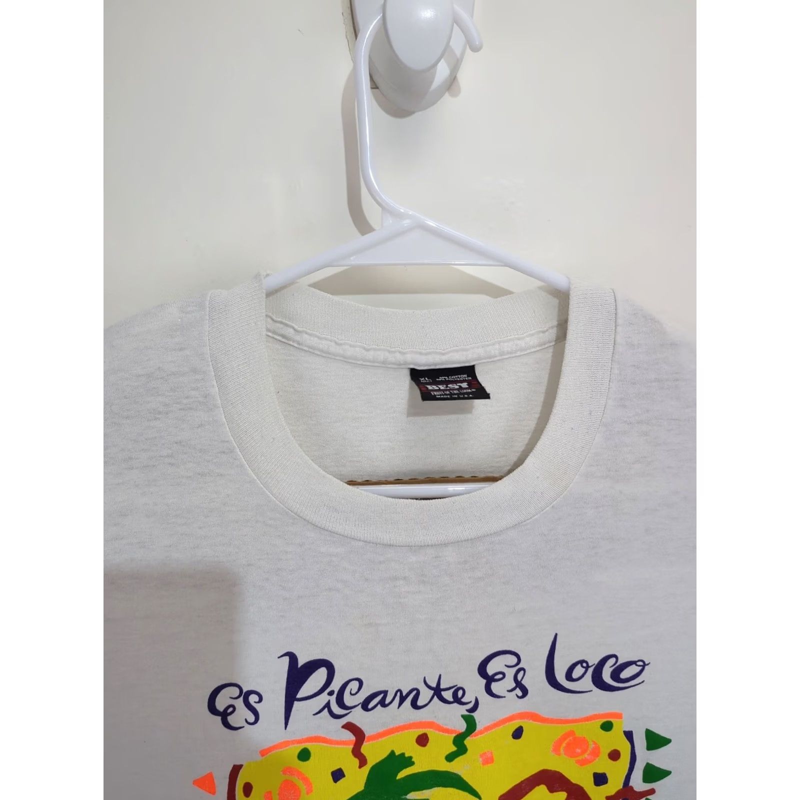 Fruit Of The Loom VINTAGE Fruit of the Loom T-Shirt 90s Es Picante Loco Spanish Graphic Art Tee XL White Short Sleeve Unisex Adults Mens Womens Size US XL / EU 56 / 4 - 3 Thumbnail