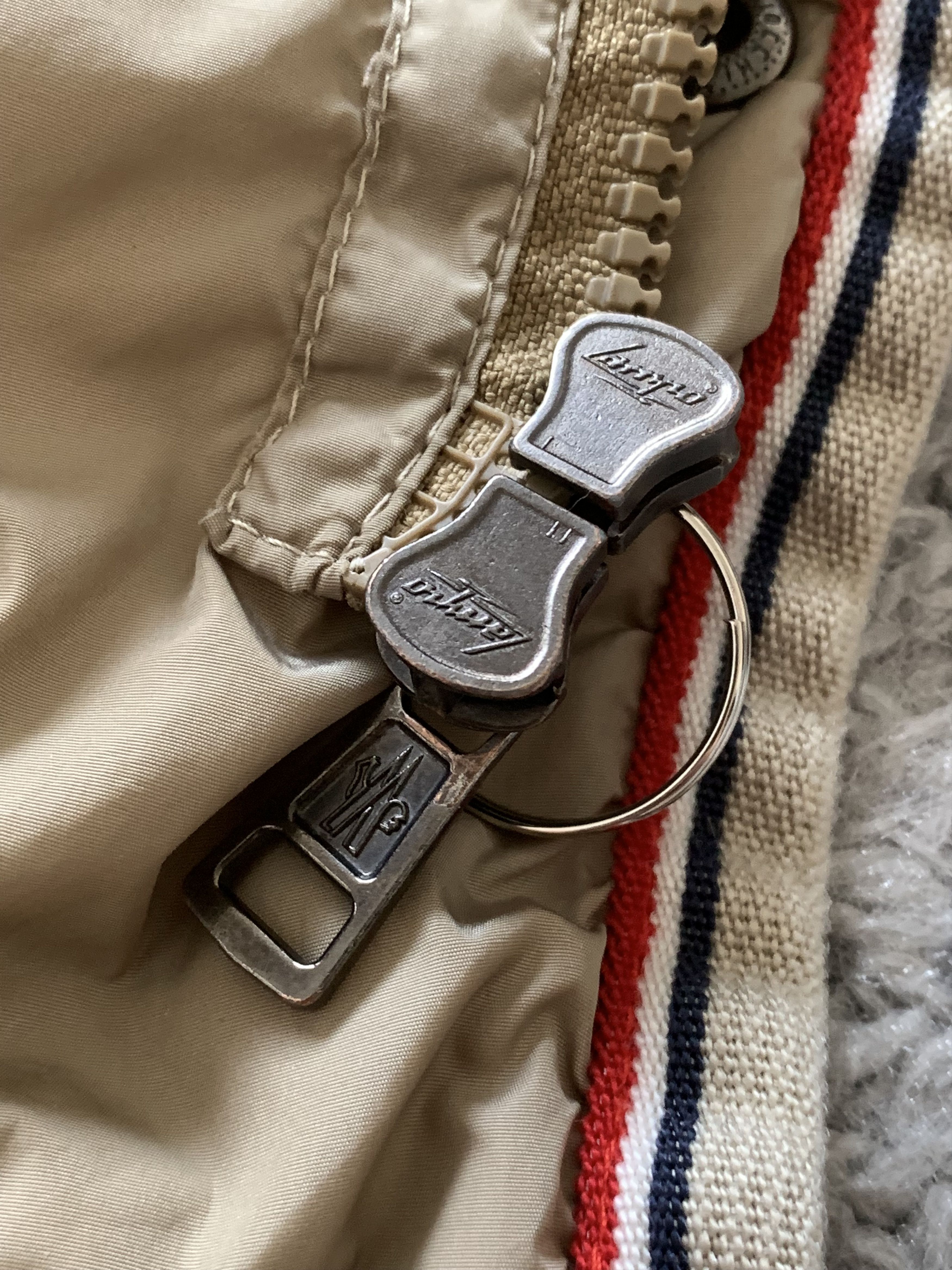 Moncler Moncler Millais puffer jacket Size US L / EU 52-54 / 3 - 18 Thumbnail