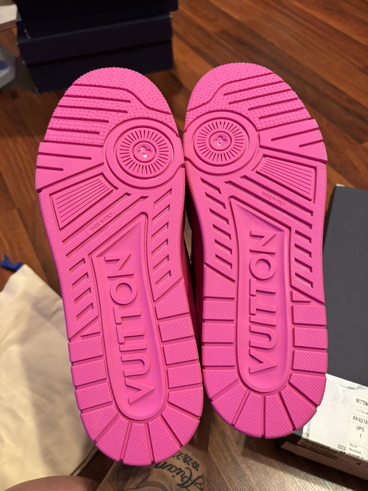 Louis Vuitton Louis vuitton trianer sneaker Size US 7.5 / EU 40-41 - 6 Thumbnail