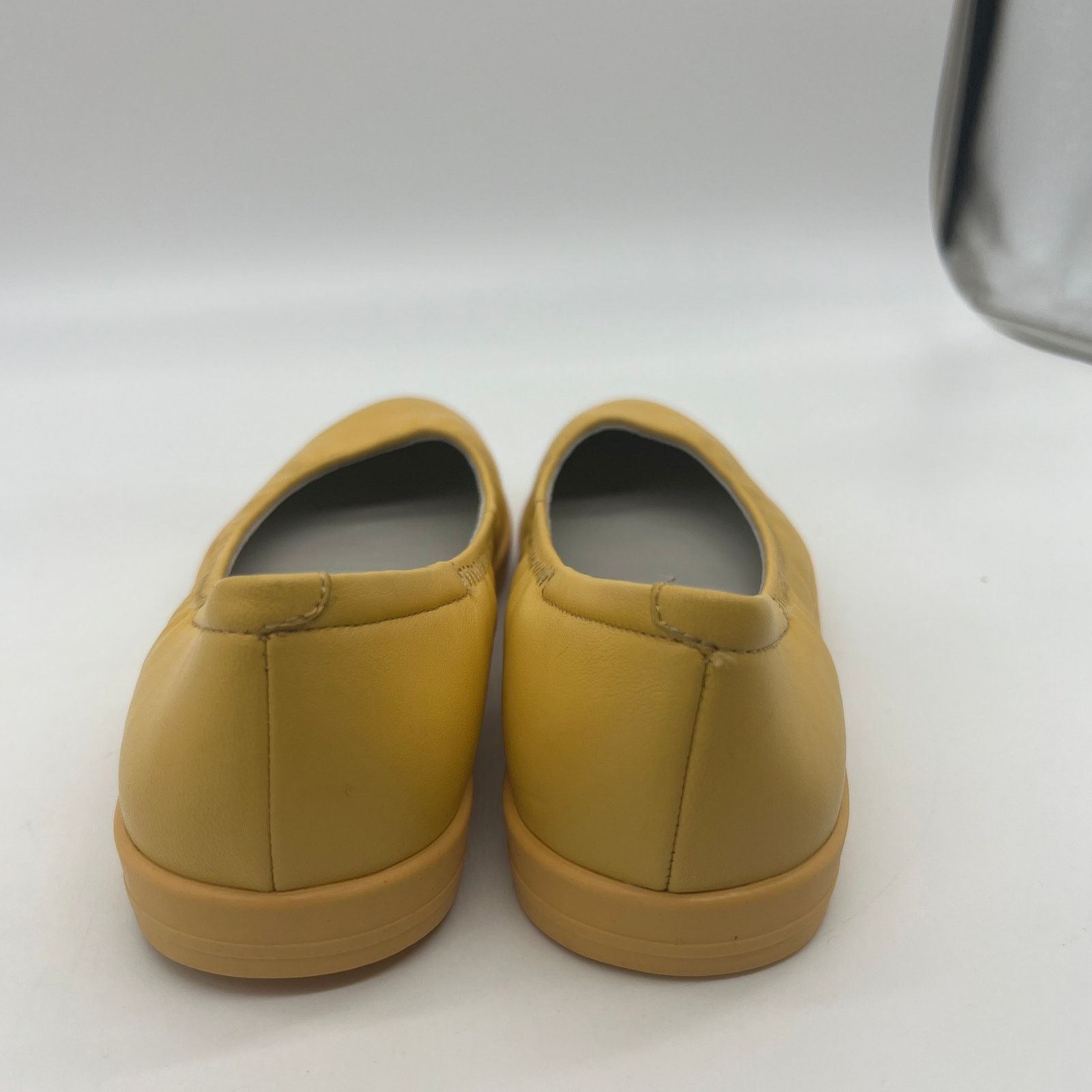 Other Lori Goldstein Collection Yellow Slip On Size 7 M Flat Size US 7 / IT 37 - 7 Thumbnail
