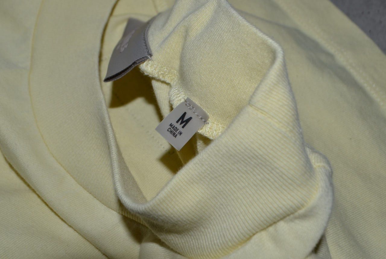 Other Fear of God FOG Essentials Crewneck T-Shirt Adult size M Size US M / EU 48-50 / 2 - 9 Thumbnail