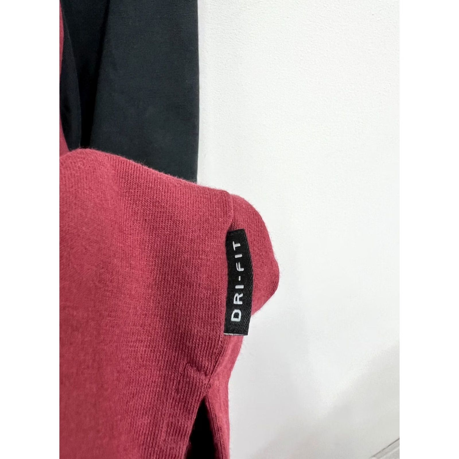 Nike VINTAGE Nike Polo Shirt Dri-Fit Tiger Woods Mens L Burgundy Size US L / EU 52-54 / 3 - 5 Thumbnail