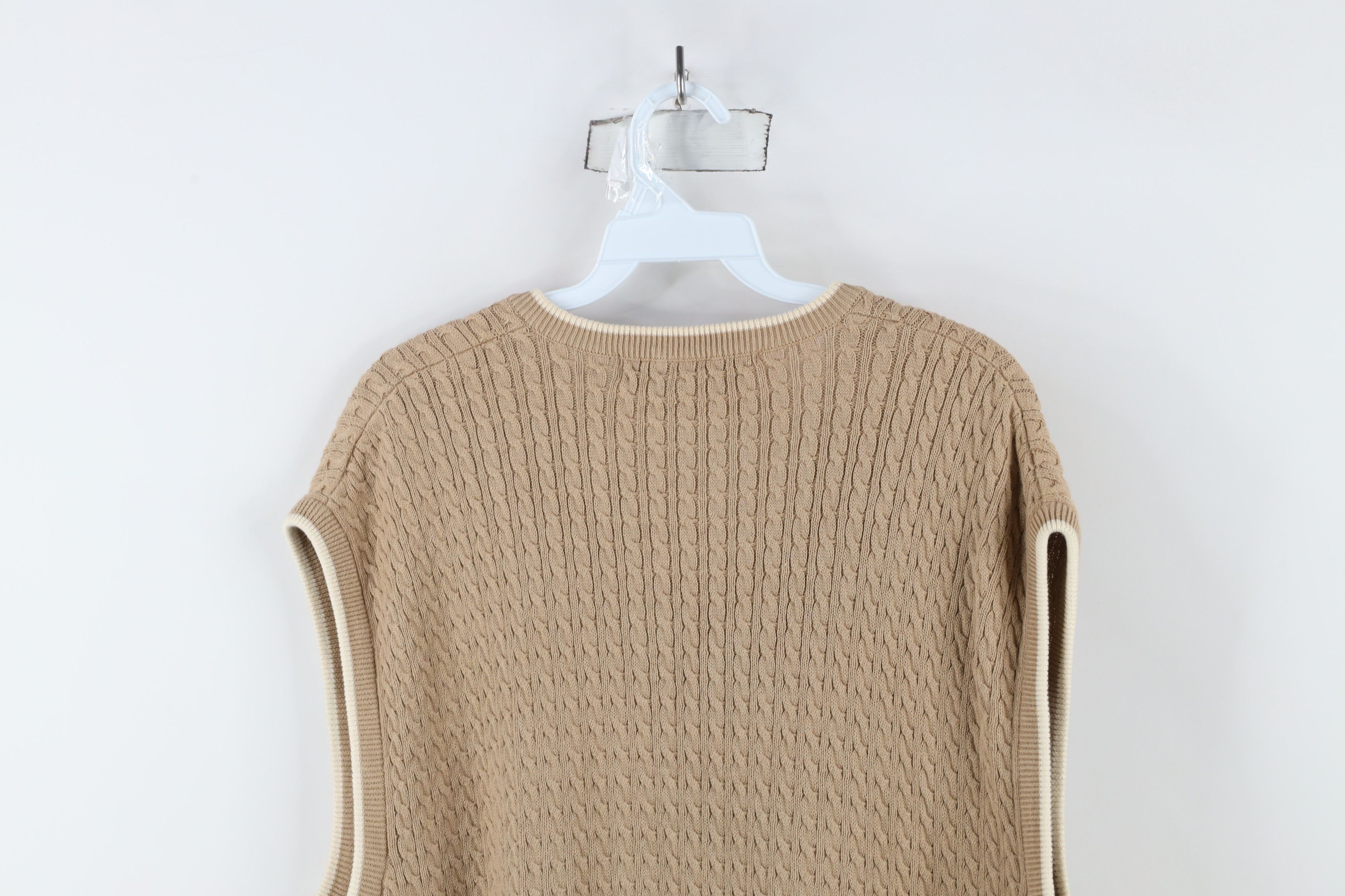 Vintage Vintage 90s Streetwear Cable Knit V-Neck Sweater Vest Beige Size US XL / EU 56 / 4 - 9 Thumbnail
