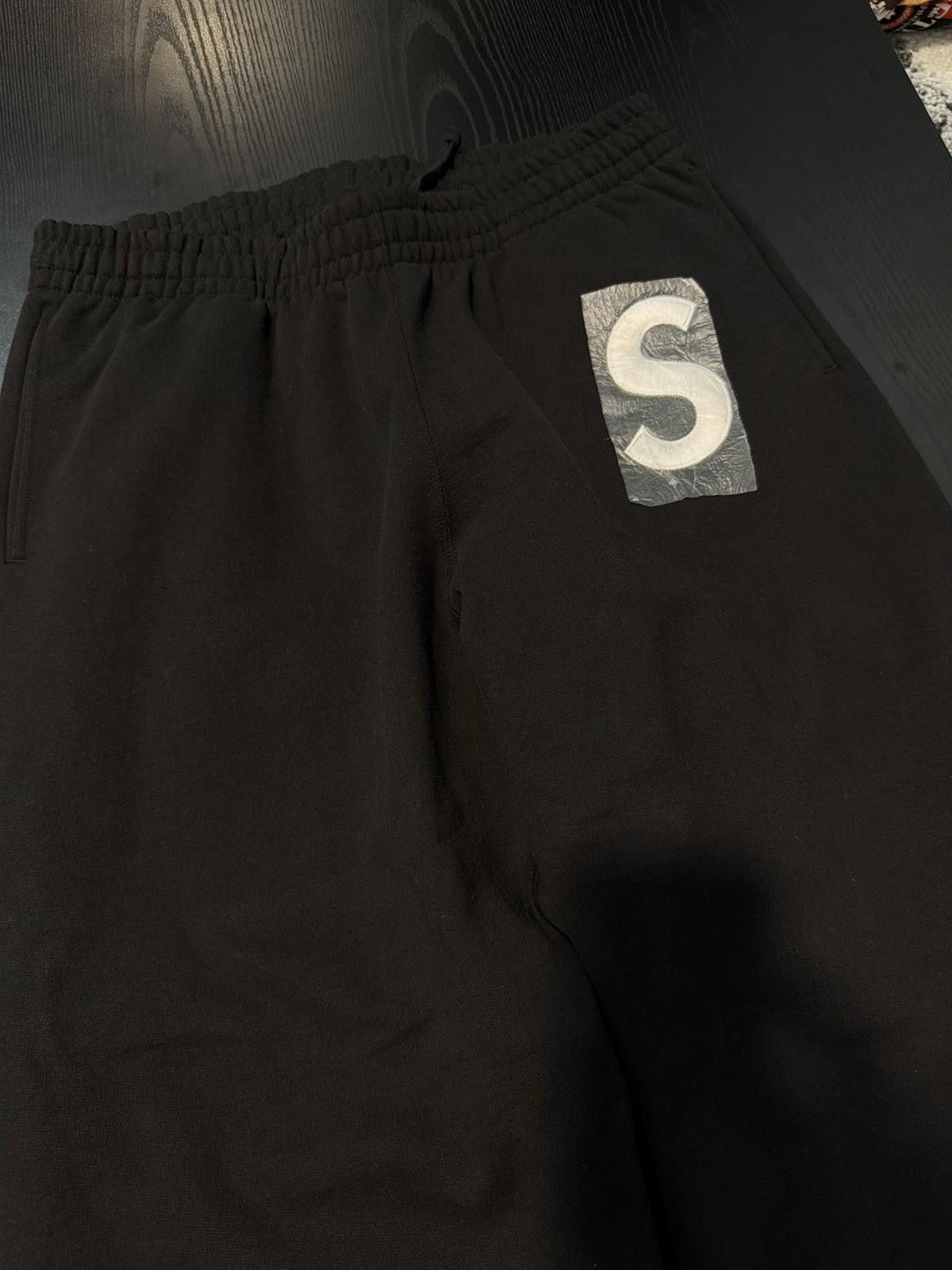 Supreme Supreme S Logo Sweatpants Black (SS25) Brand New Size Large Size US 34 / EU 50 - 6 Thumbnail