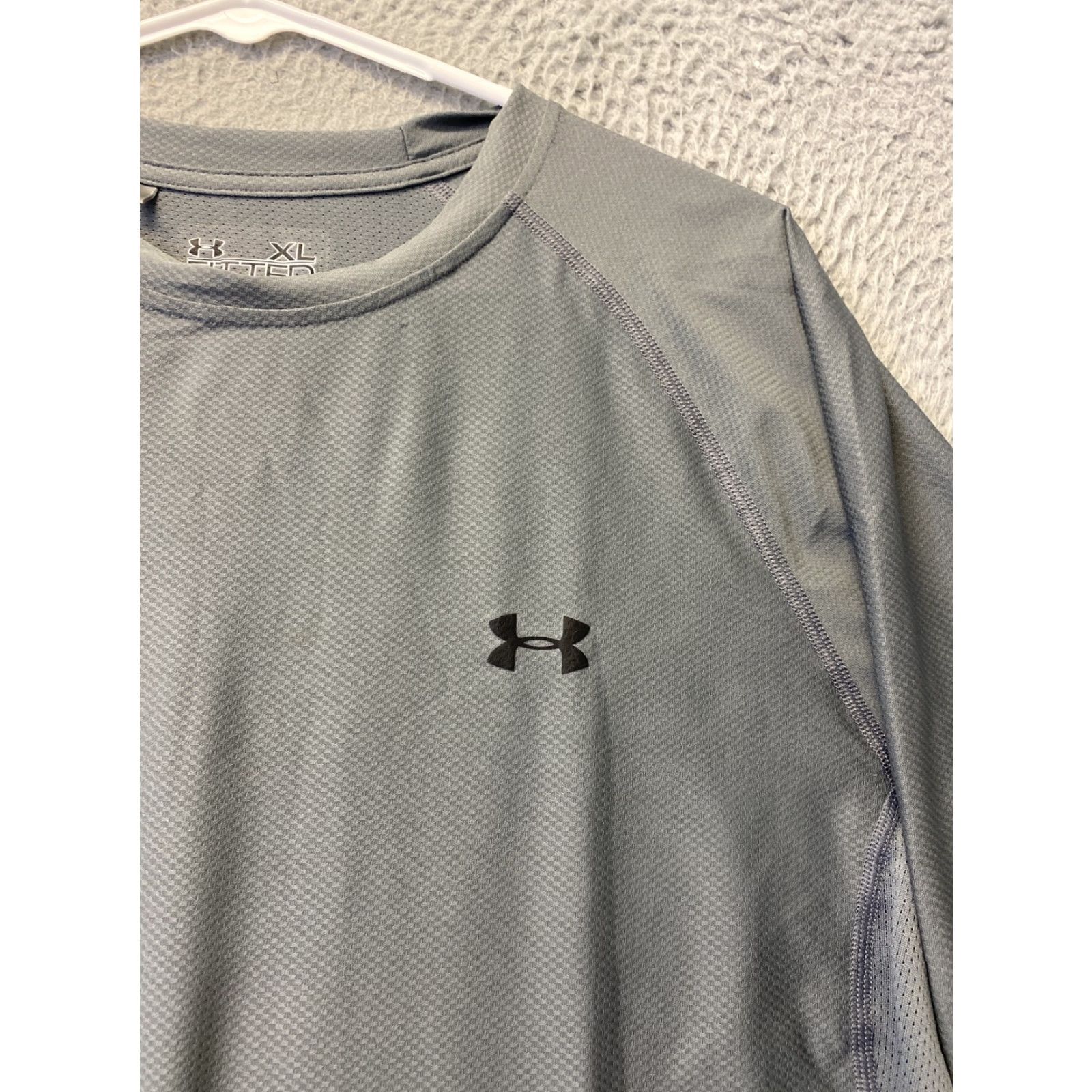 Under Armour VINTAGE Under Armour HeatGear Shirt Breathable Gray Mens XL Athletic Activewear Size US XL / EU 56 / 4 - 2 Thumbnail