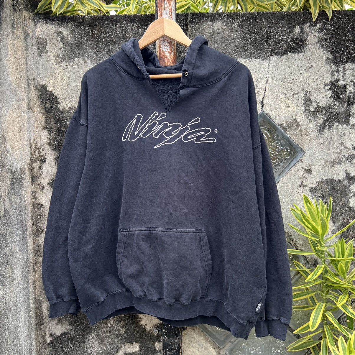 “VINTAGE” KAWASAKI NINJA DISTRESS HOODIE