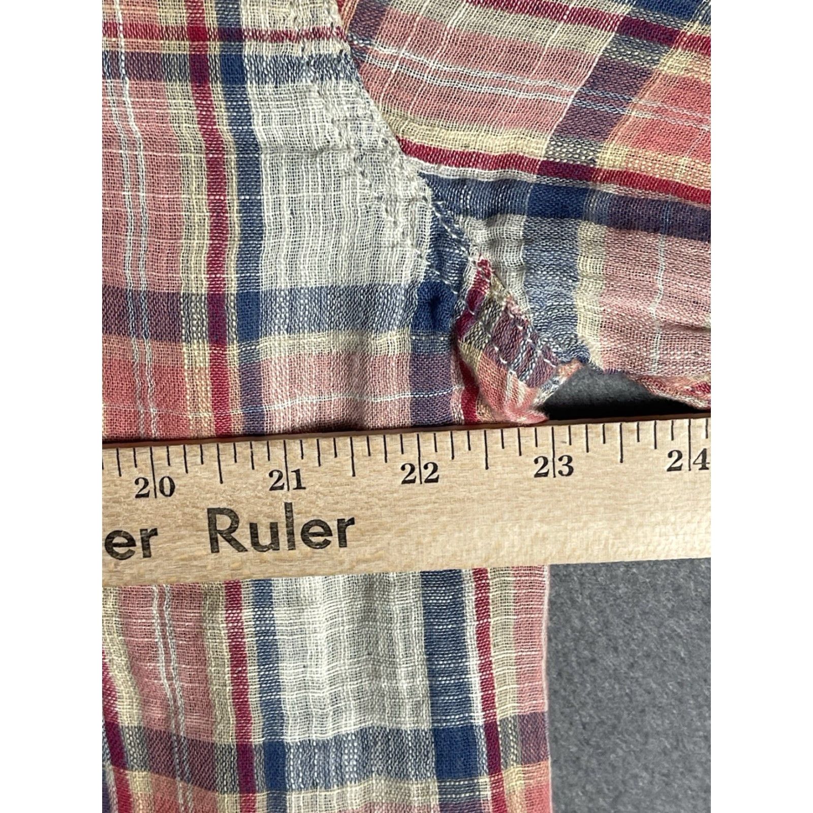 Carbon Carbon 2 Cobalt Shirt Long Sleeve Button-Up Plaid Red Men L Chambray 100% Cotton Button Regular Adult Mens Size US L / EU 52-54 / 3 - 7 Thumbnail
