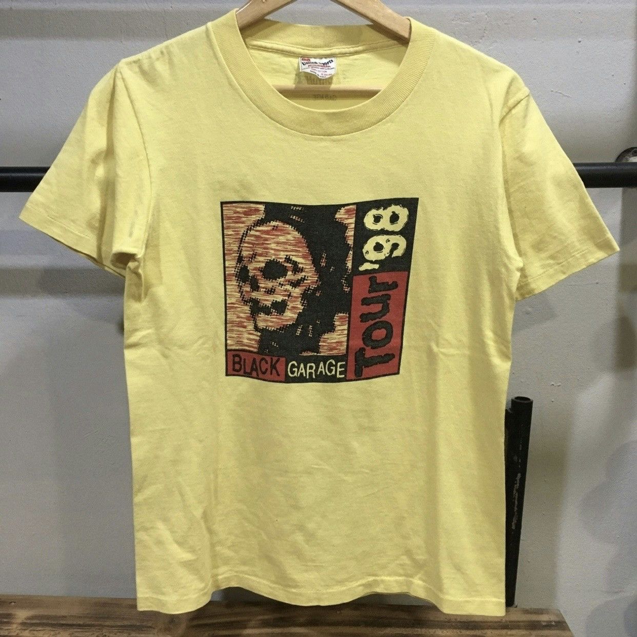 image of Band Tees x Tour Tee Vintage 1998 Black Garbage Tour Shirt United Sports Usa in Yellow (Size Small)