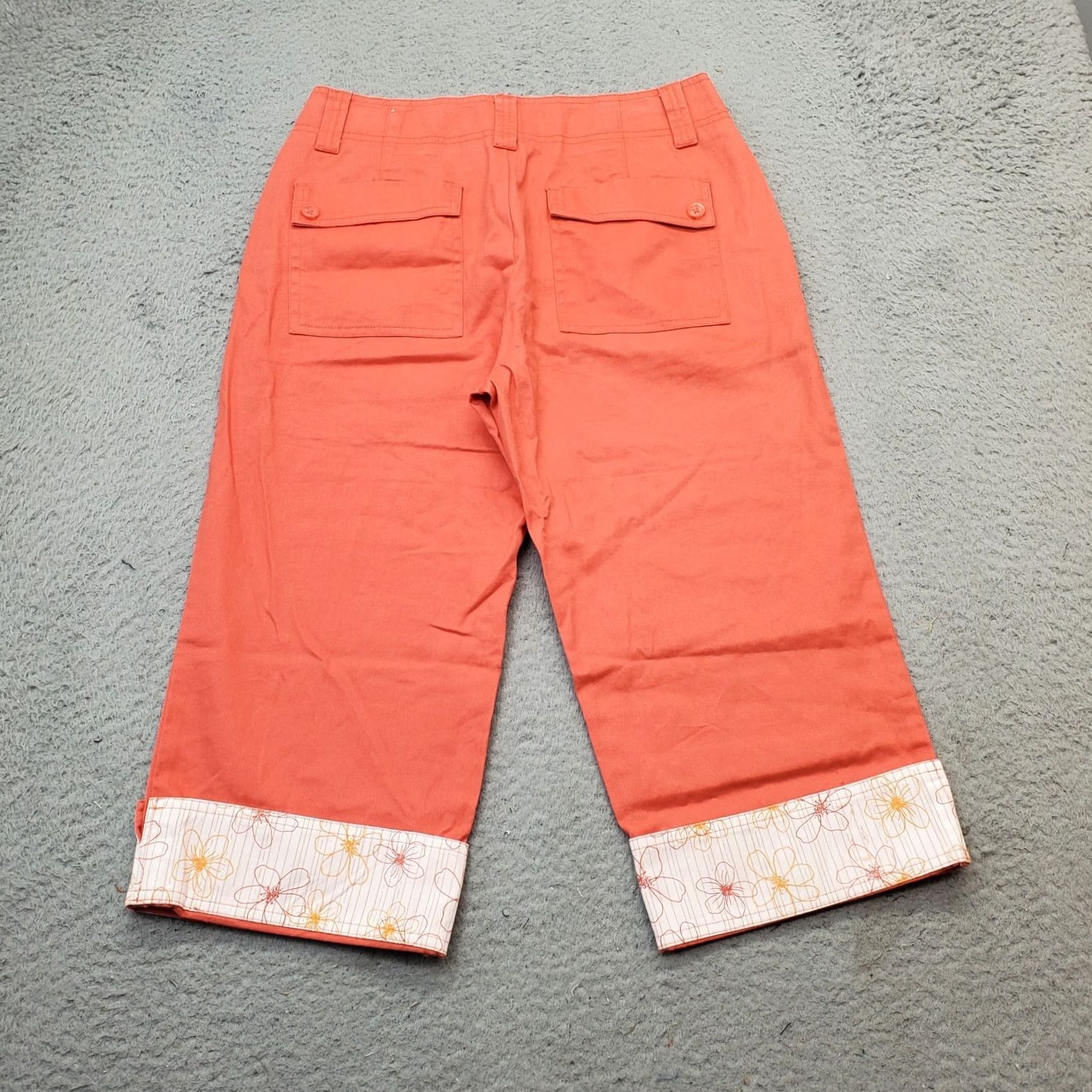 Dockers DOCKERS Capri Pants Womens Size 4 Multi Floral Hem Zip Fly Pockets Regular 18" Inseam Navy? Multicolor Capris Size 27" / US 4 / IT 40 - 2 Thumbnail