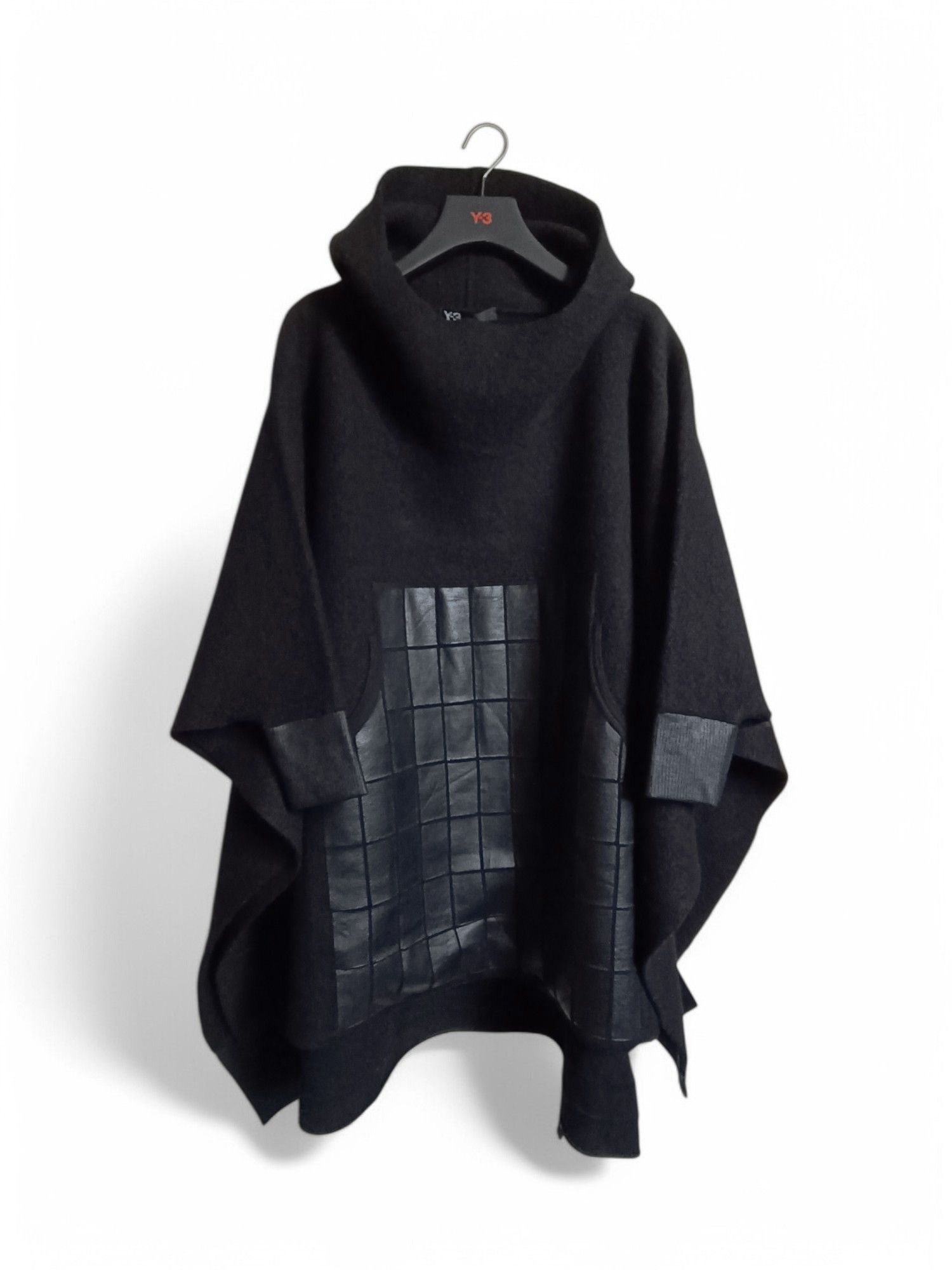 Y-3 × Yohji Yamamoto adidas Y-3 (ワイスリー) Fall-Winter 2016/17 Poncho Sweater AZ5093 Size US S / EU 44-46 / 1 - 19 Thumbnail