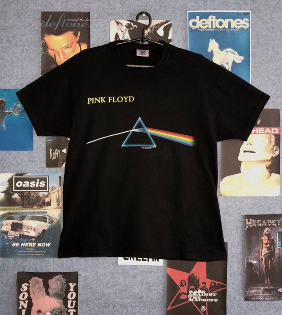 Pink Floyd Pink Floyd Dark Side of the Moon Vintage Shirt Size US L / EU 52-54 / 3 - 1 Thumbnail