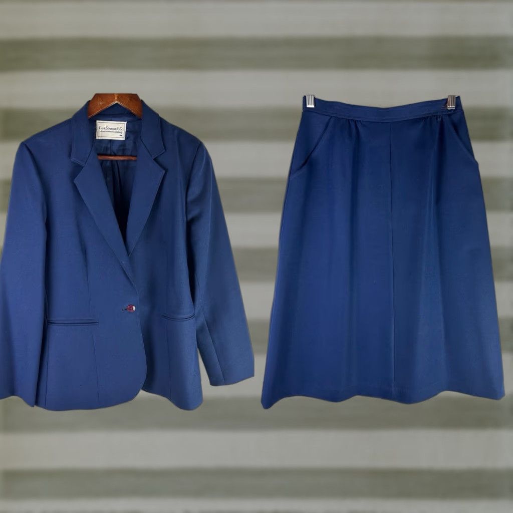 Levi's VINTAGE Levi's Blue Blazer Skirt Suit Set Size 14 80s 90s Power Suit Retro Women Size 36" / US 14 / IT 50 - 1 Thumbnail