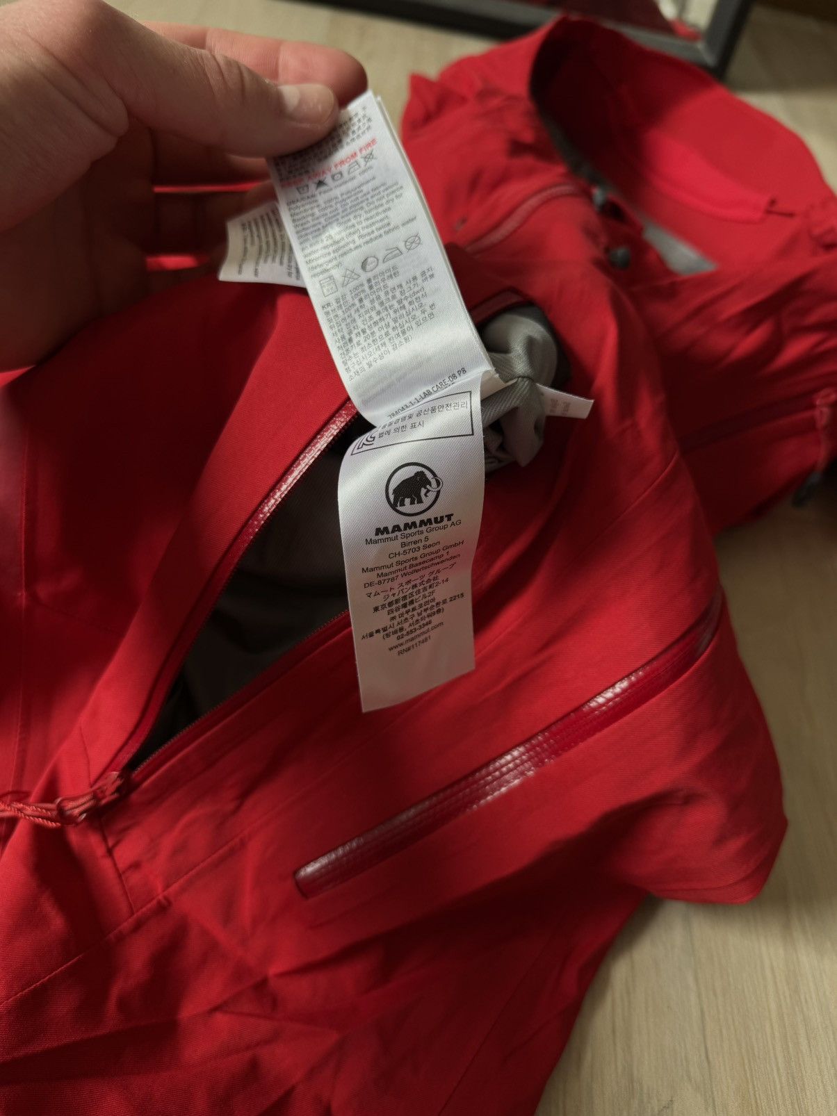 Mammut Mammut Masao Hooded Red Outdoor Jacket hiking trekking ski Size US M / EU 48-50 / 2 - 19 Thumbnail