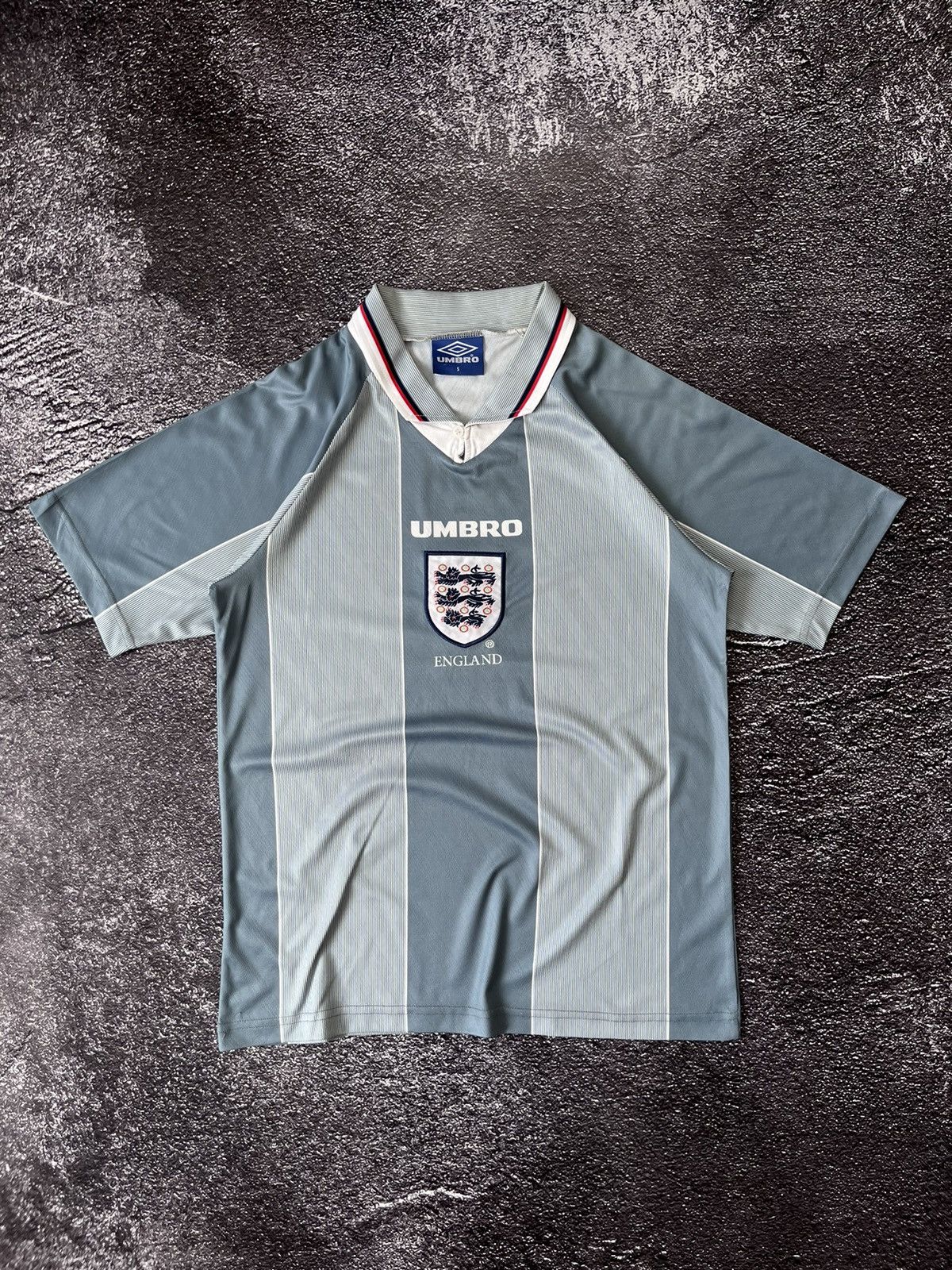 Umbro Vintage Umbro England 90s Away Soccer Shirt Jersey Size US S / EU 44-46 / 1 - 1 Thumbnail