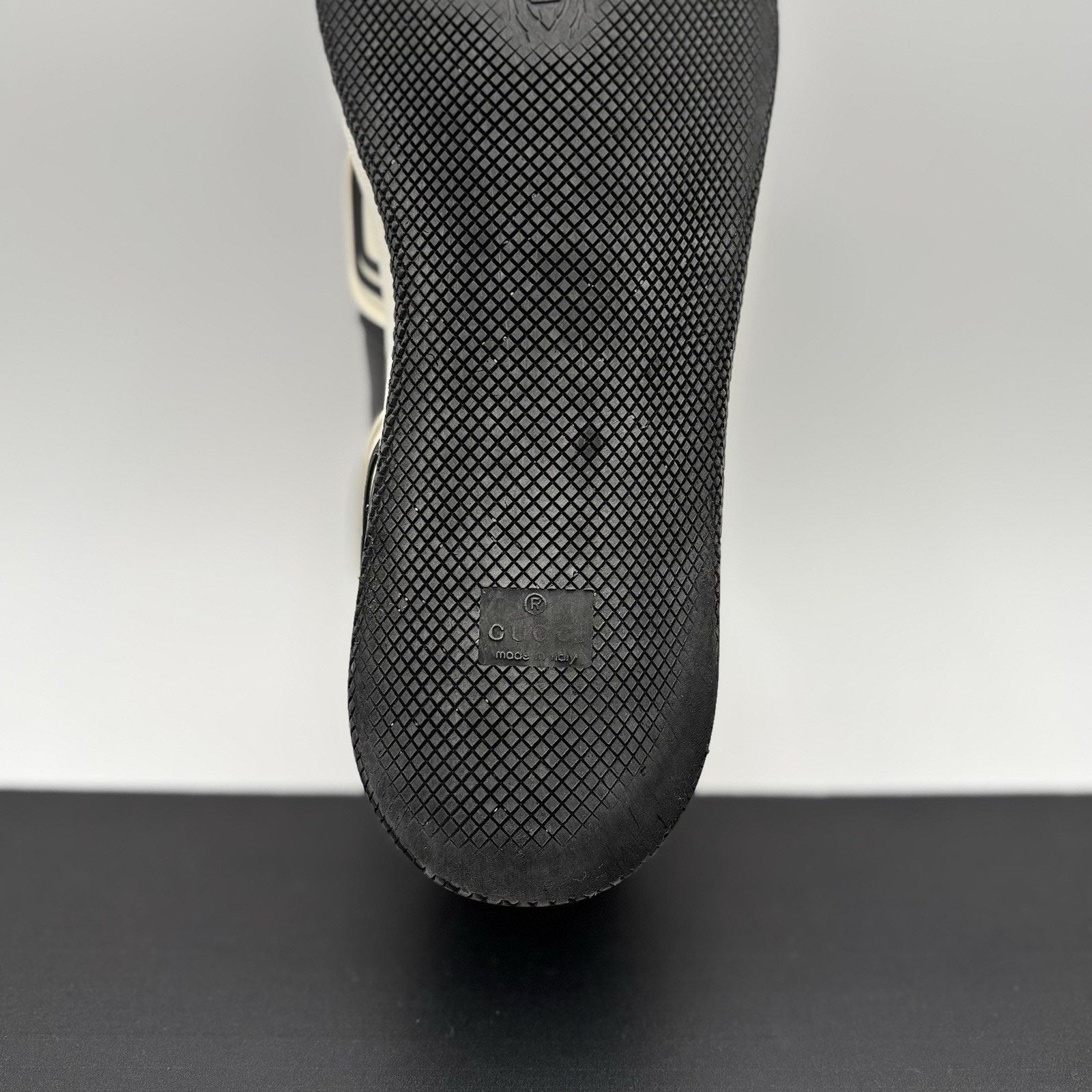 Gucci Size 10 G ( 10.5 US) - Gucci Basket ‘ White, Black ‘ Size US 10.5 / EU 43-44 - 18 Thumbnail