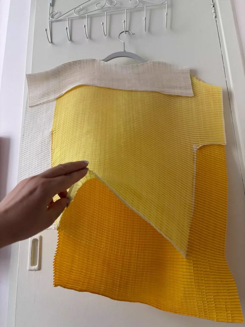 Issey Miyake Issey Miyake size:2 Yellow and white color-blocked design Size XS / US 0-2 / IT 36-38 - 8 Thumbnail