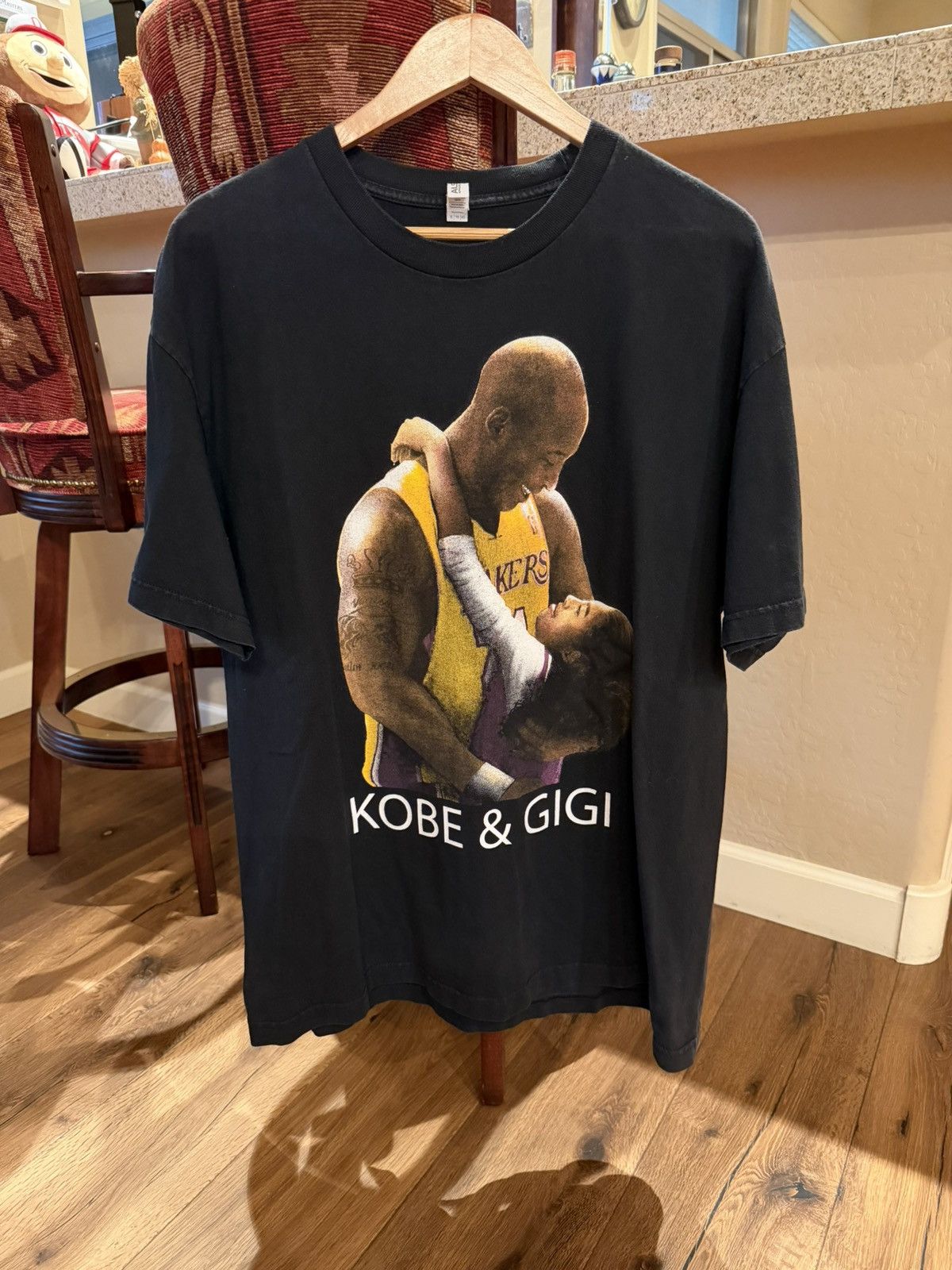 Vintage Vintage ‘Kobe and Gigi’ Tee Size US XL / EU 56 / 4 - 2 Thumbnail