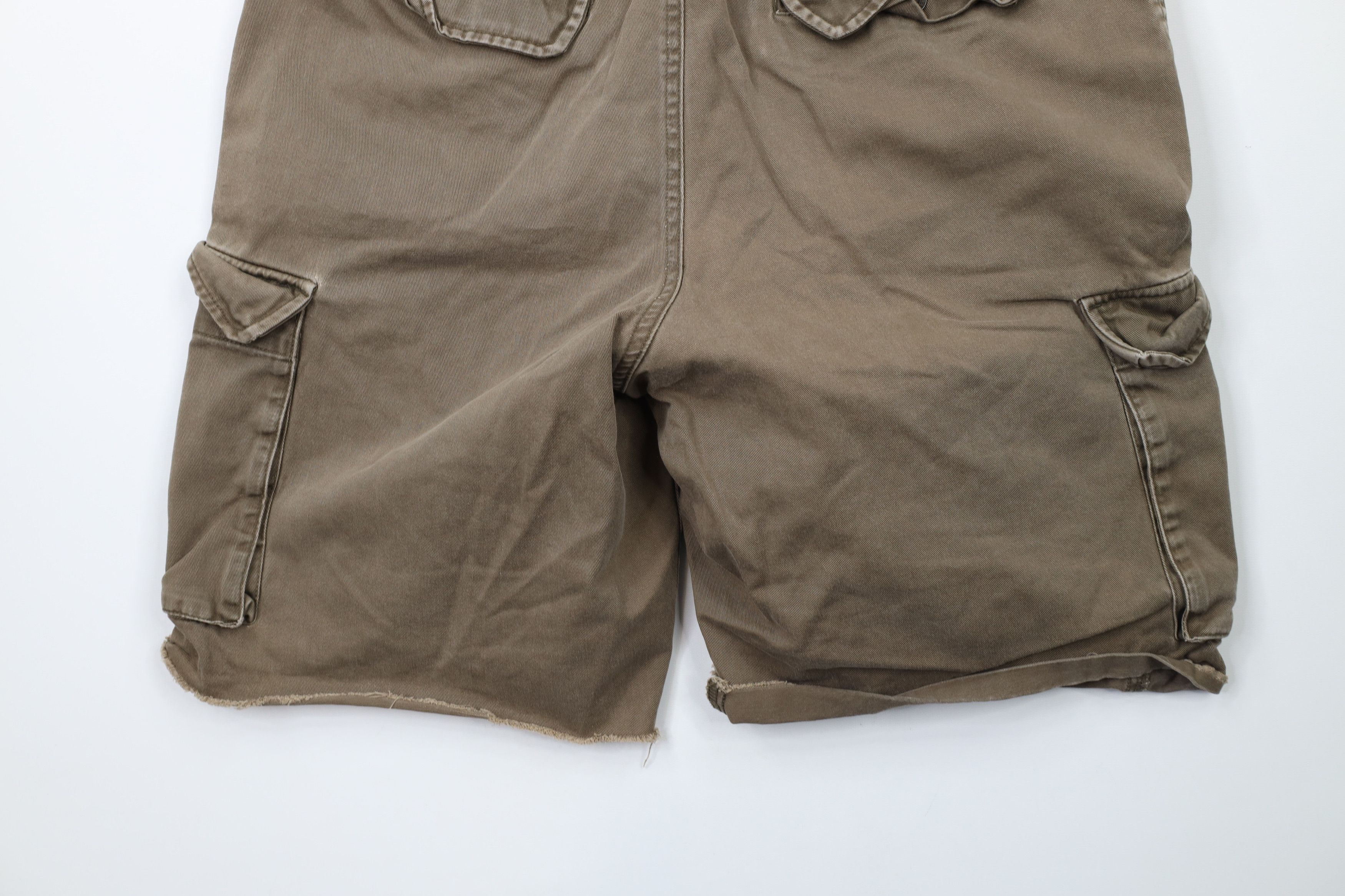 J.Crew Vintage 90s J Crew Button Fly Custom Cut Off Cargo Shorts Size US 32 / EU 48 - 9 Thumbnail