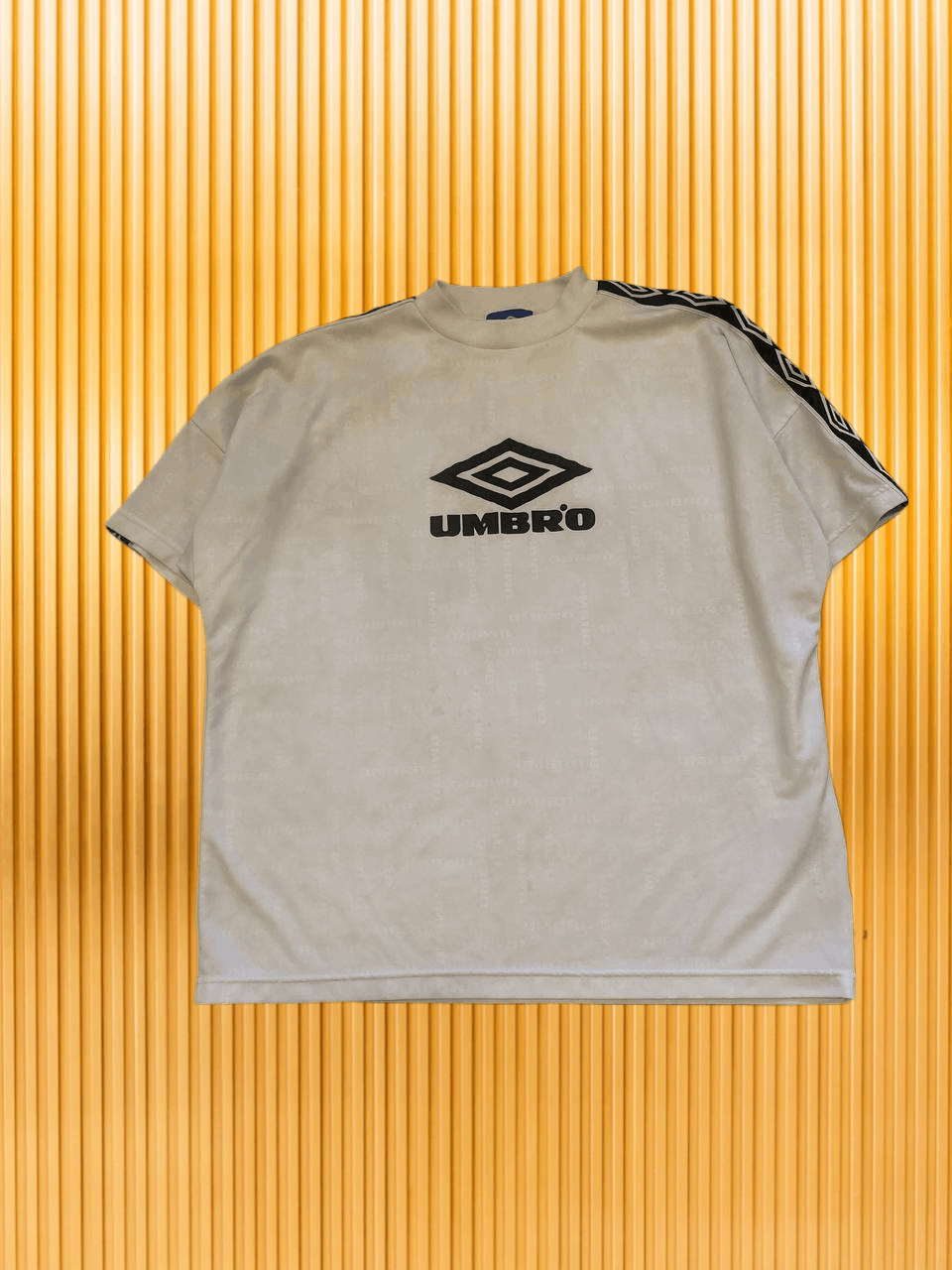 Umbro Umbro Logo Embroidered Tee STREETWEAR Size US XL / EU 56 / 4 - 1 Thumbnail