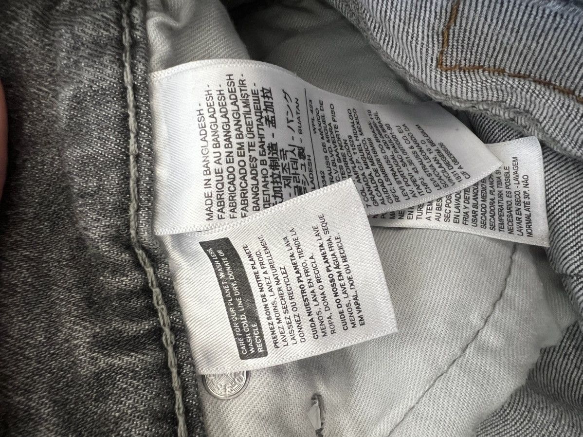 Levi's Levis Distressed Denim Jeans. 33x30 Size US 33 - 4 Thumbnail