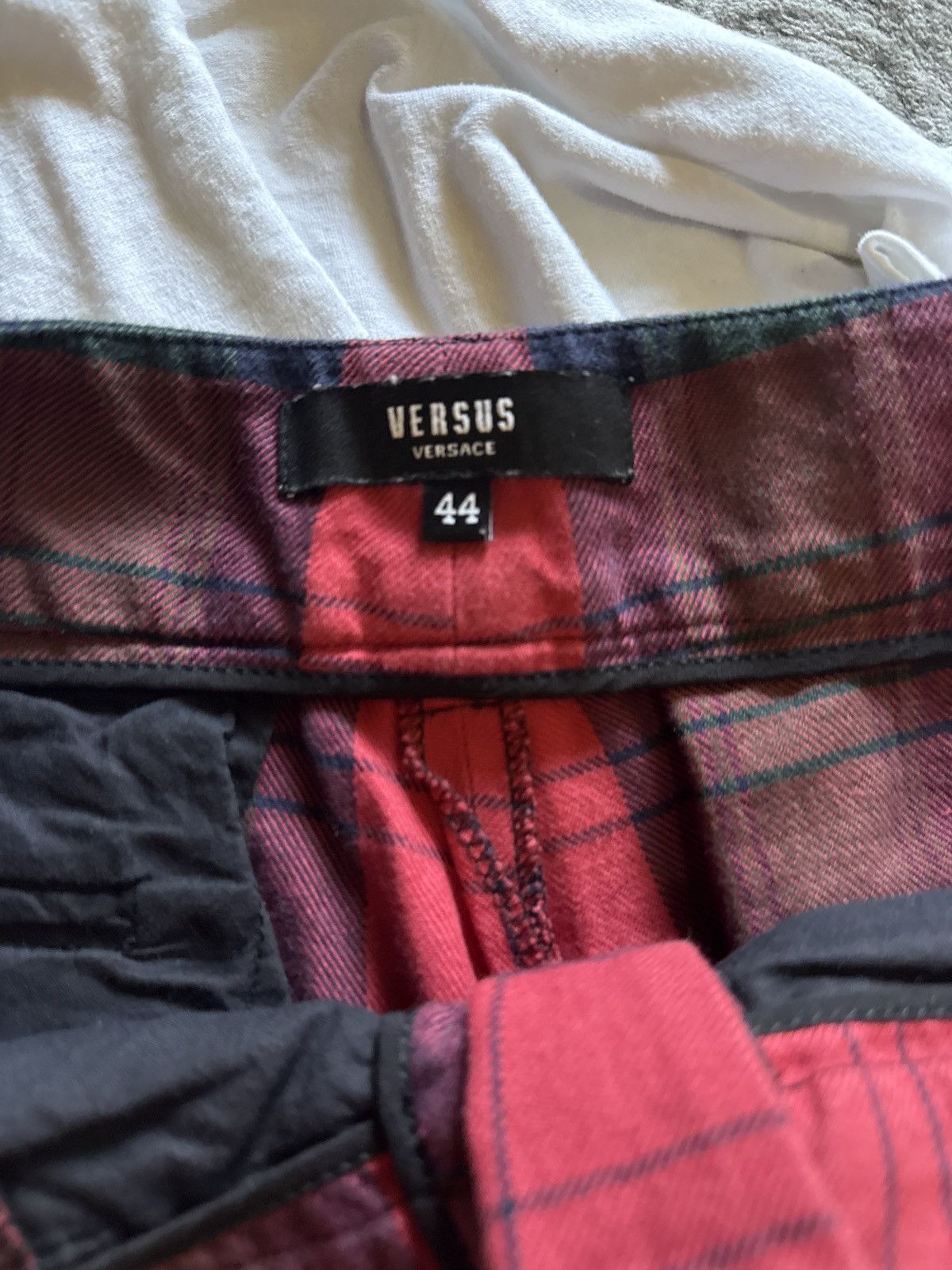 VERSUS VERSACE RED GREEN BLACK PLAID PANTS