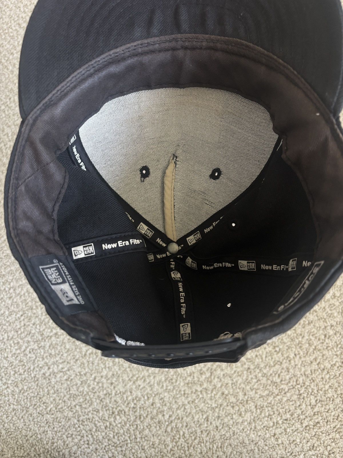 Supreme Supreme x Malcolm McLaren x Keith Haring New Era Hat Size ONE SIZE - 5 Thumbnail
