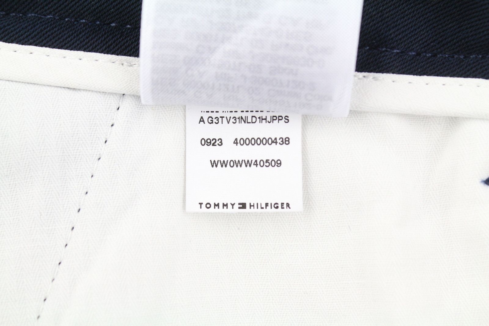 Tommy Hilfiger RELAXED STRAIGHT EU42 Dark Blue Pleated Trousers 87471 Size 32" / US 10 / IT 46 - 9 Thumbnail