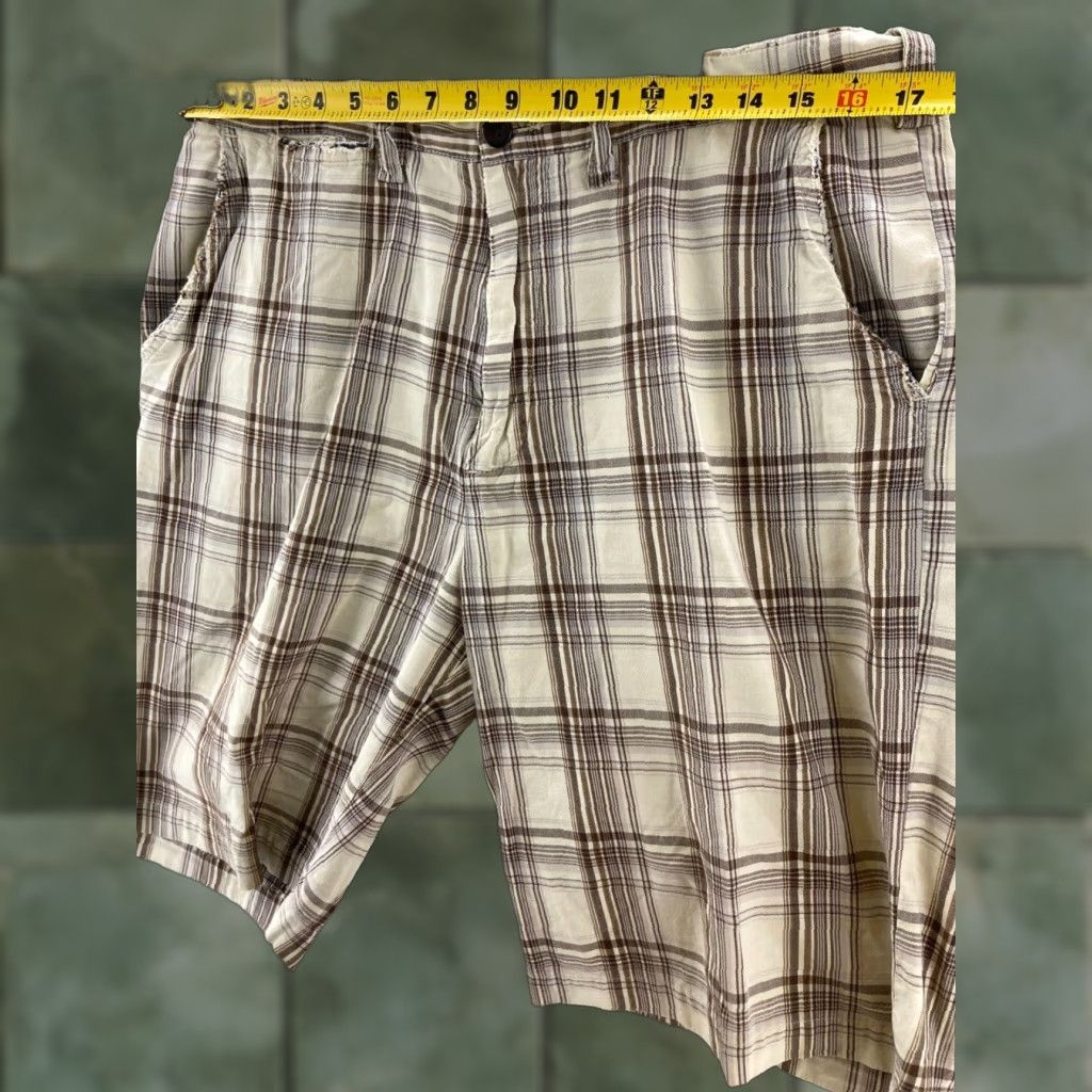 Nautica Nautica Jeans Company Shorts Mens 34 Plaid Multicolor Cotton Canvas Mid 10-12 In Zip Front Flat Front Regular Inseam 11 in Colorful Chino Mens Size US 34 / EU 50 - 1 Thumbnail
