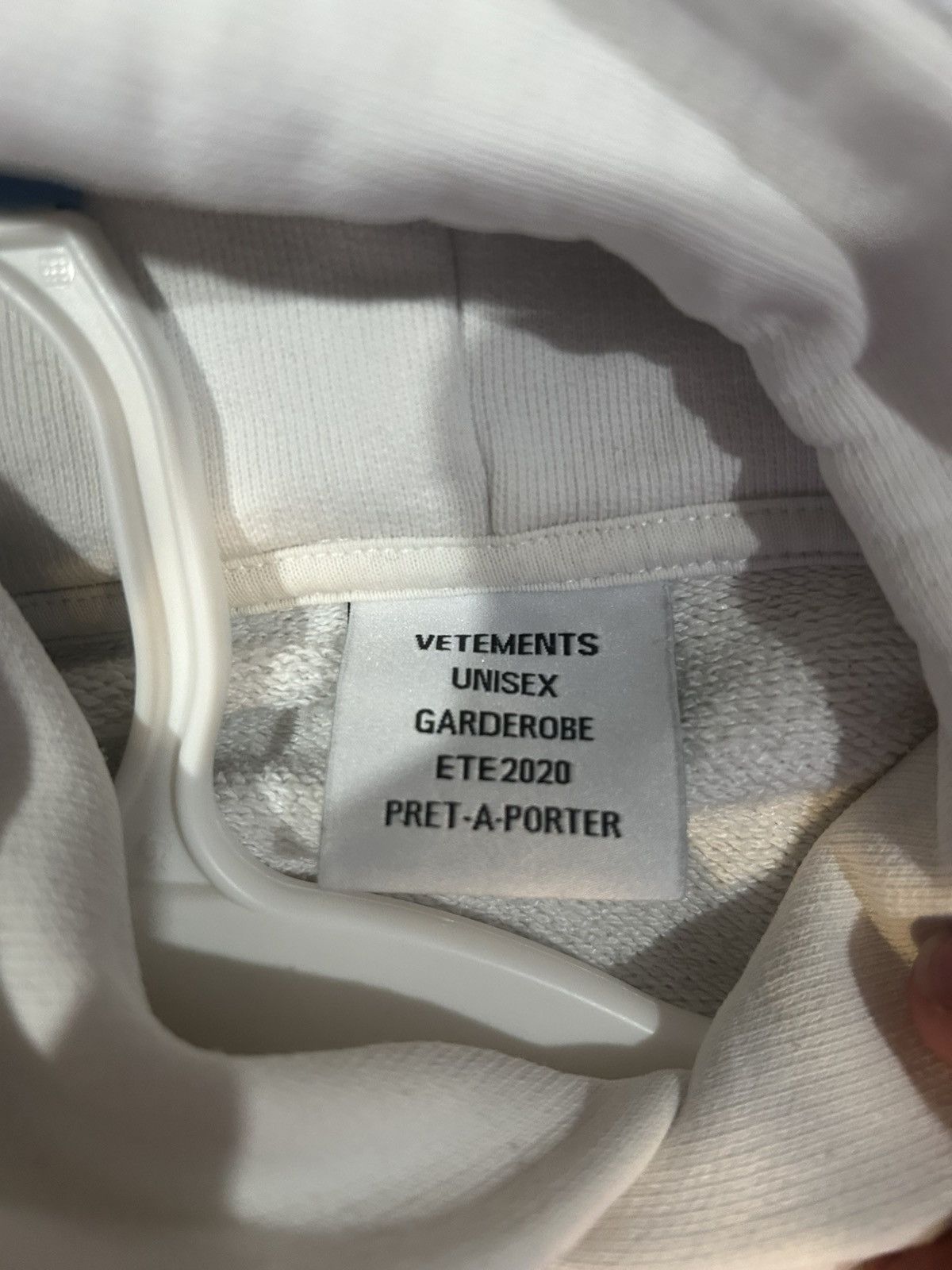 Vetements Vetements SS20 shipping label hoodie Size US L / EU 52-54 / 3 - 3 Thumbnail
