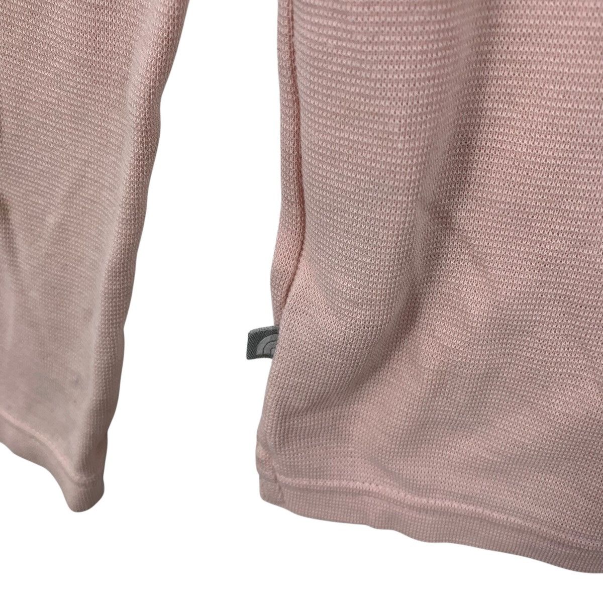 The North Face Vintage THE NORTH FACE Waffle Henley Peach Tee Shirt Top Size S / US 4 / IT 40 - 8 Thumbnail