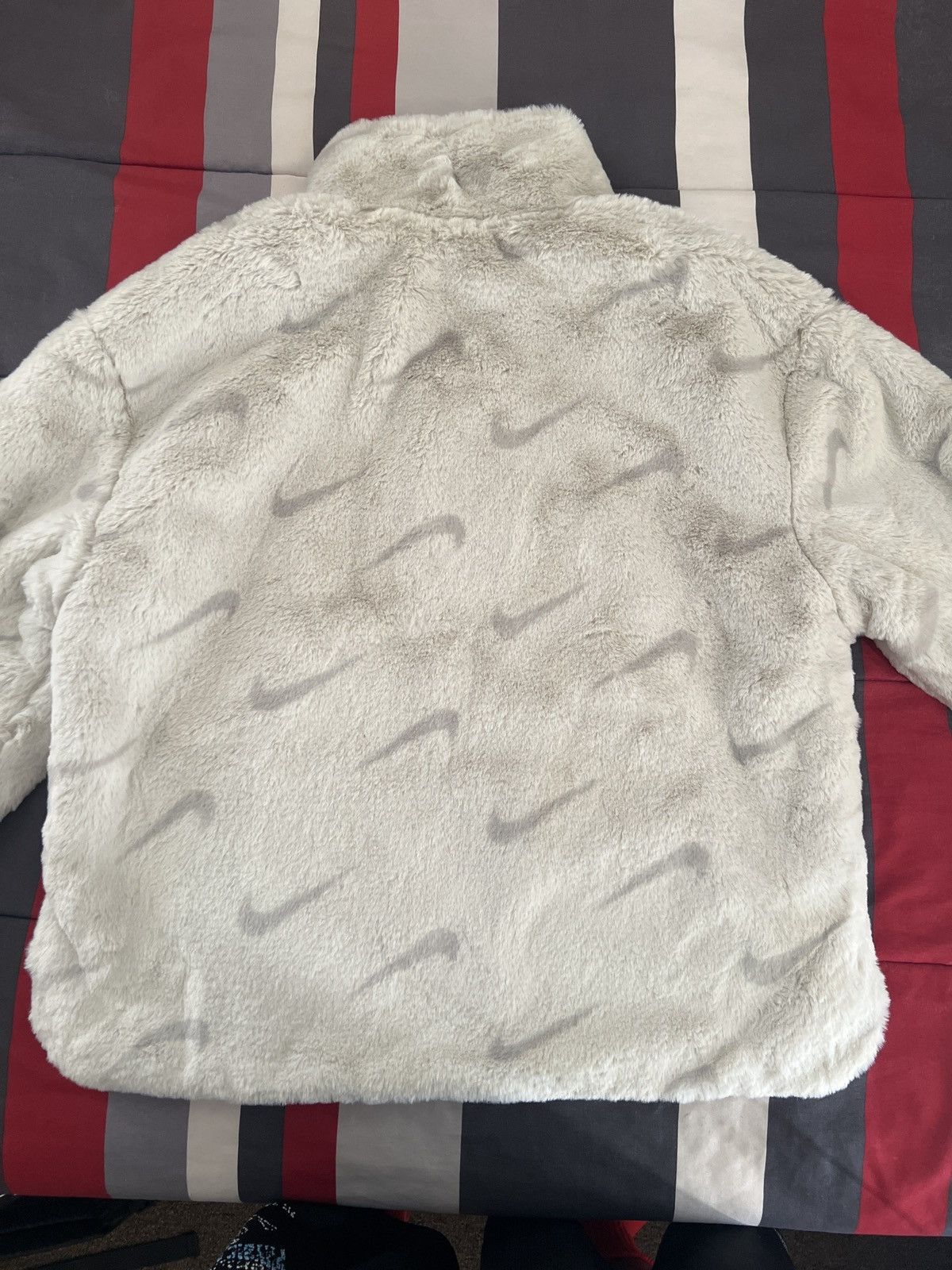 Nike Nike Faux Fur Jacket Size S / US 4 / IT 40 - 3 Thumbnail