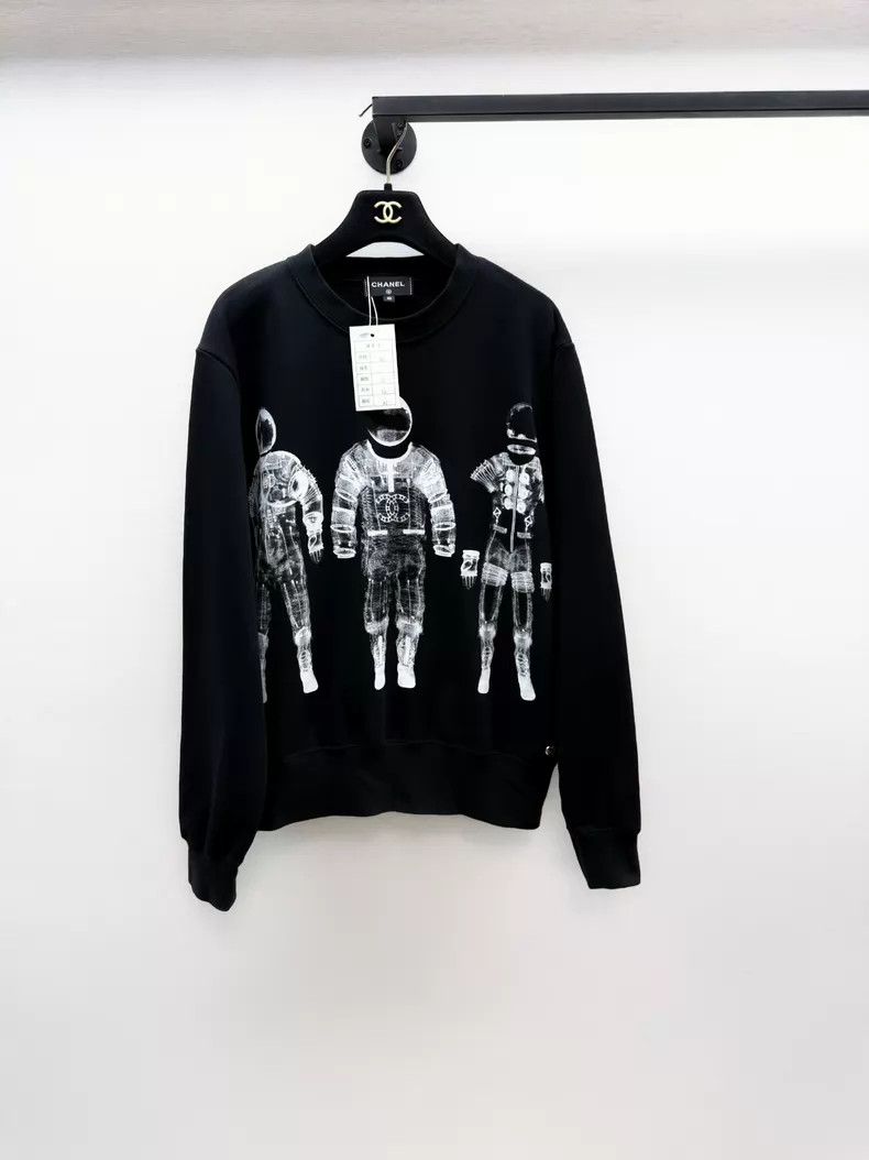 Chanel Chanel Astronaut Printed Sweatshirt Size S / US 4 / IT 40 - 1 Thumbnail