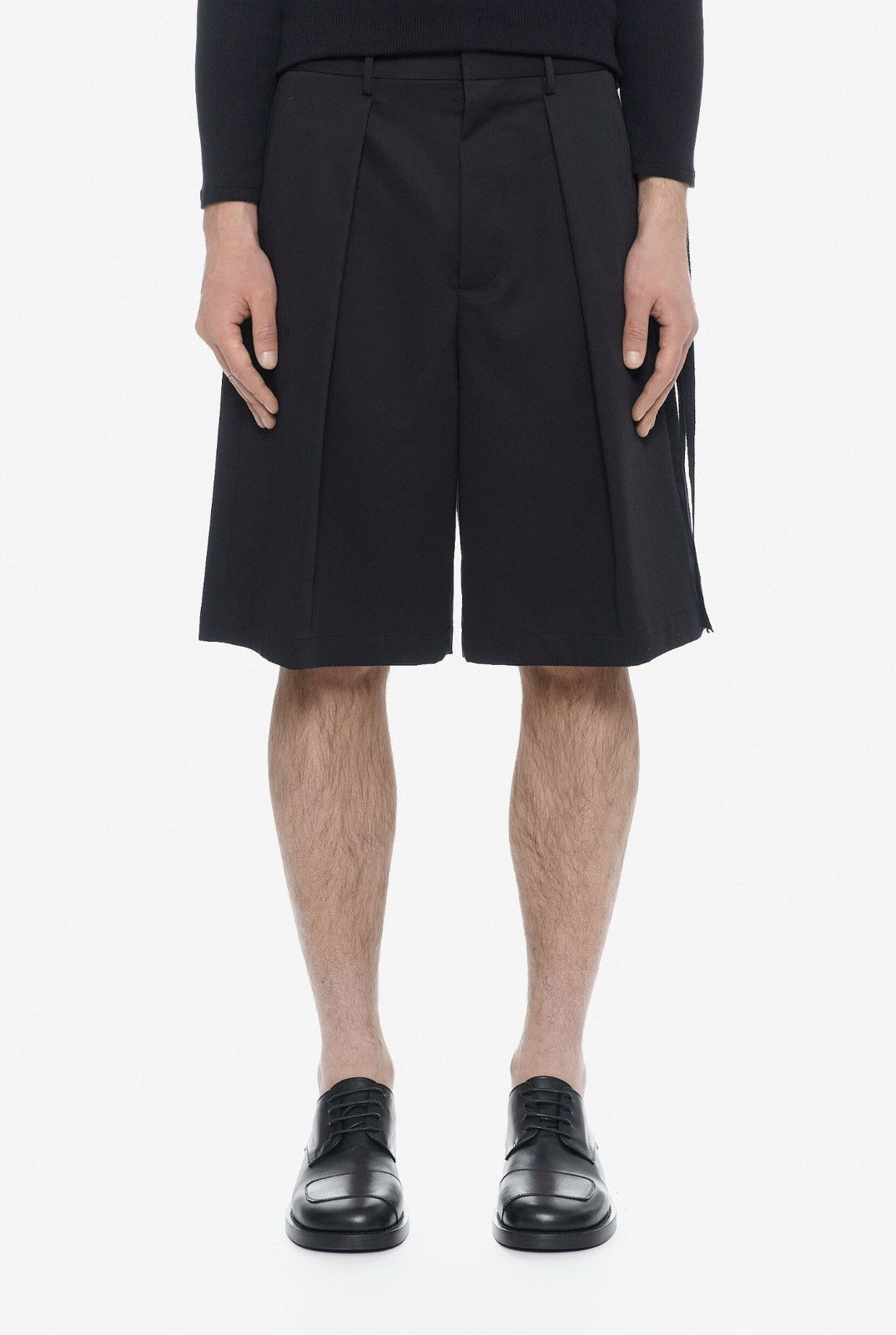 Ann Demeulemeester Black Pleated Cotton Shorts, Men's (Size 36)