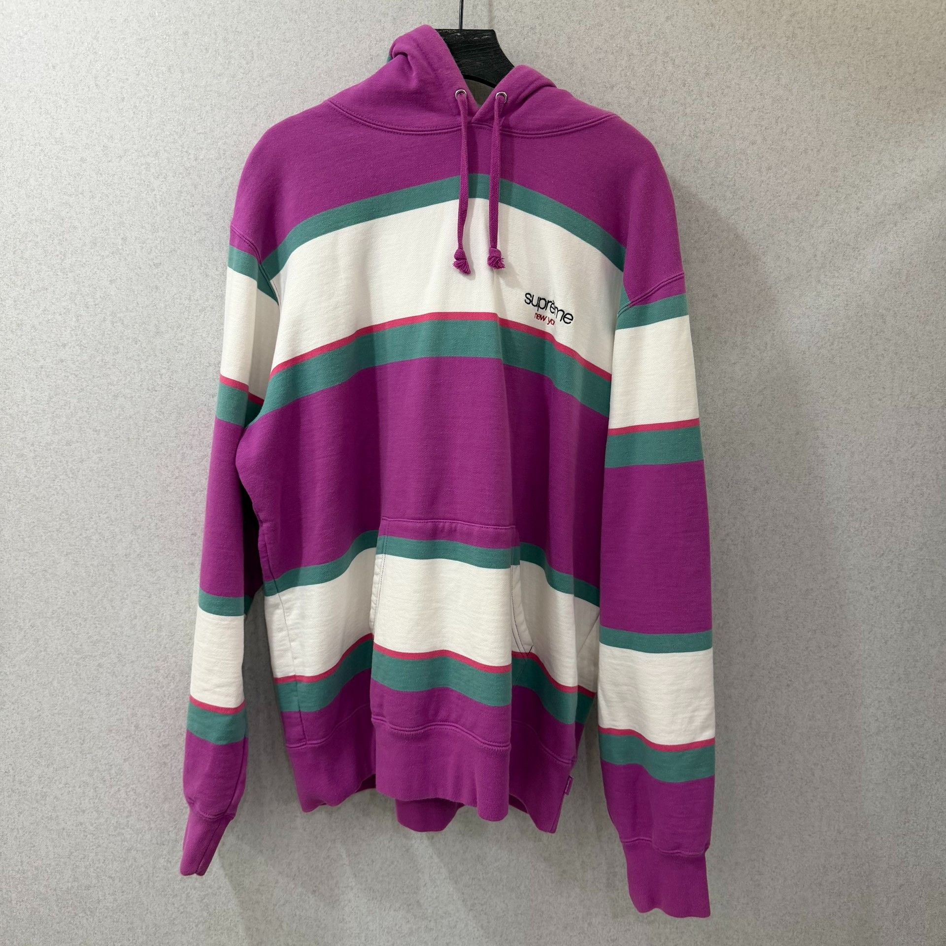 Supreme Supreme Hoodie l Men Size US L / EU 52-54 / 3 - 1 Thumbnail