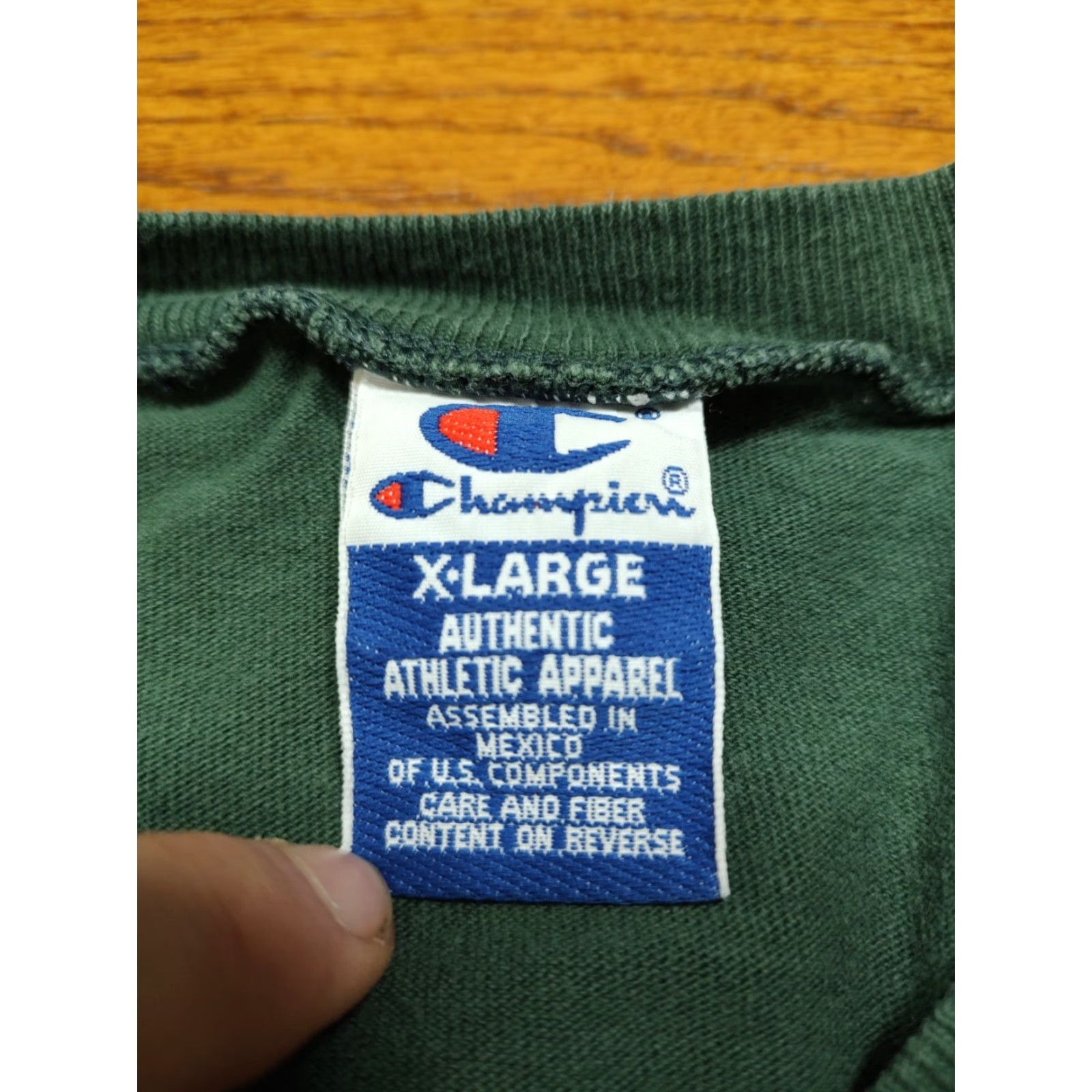 Champion VINTAGE Champion Henley Shirt Mens XL Button Embroidered Logo Green Navy Size US XL / EU 56 / 4 - 5 Thumbnail