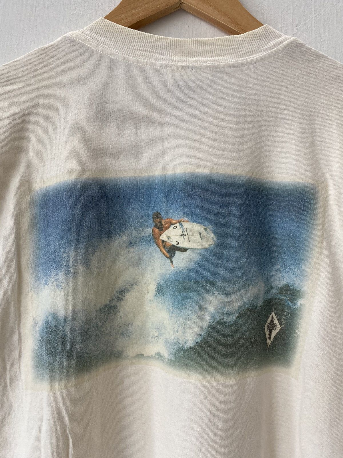 Vintage Vintage Aaron Chang Surf T-shirt Size US L / EU 52-54 / 3 - 2 Thumbnail