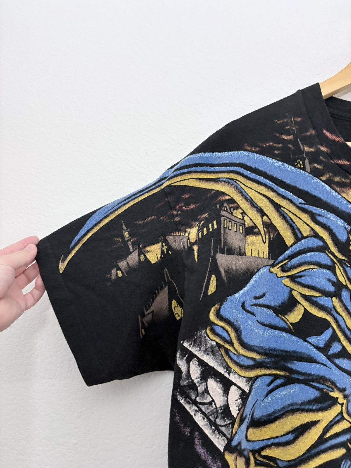 Liquid Blue RARE GRAIL Gargoyles Liquid Blue All Over Print Vintage Tee Size US XXL / EU 58 / 5 - 4 Thumbnail