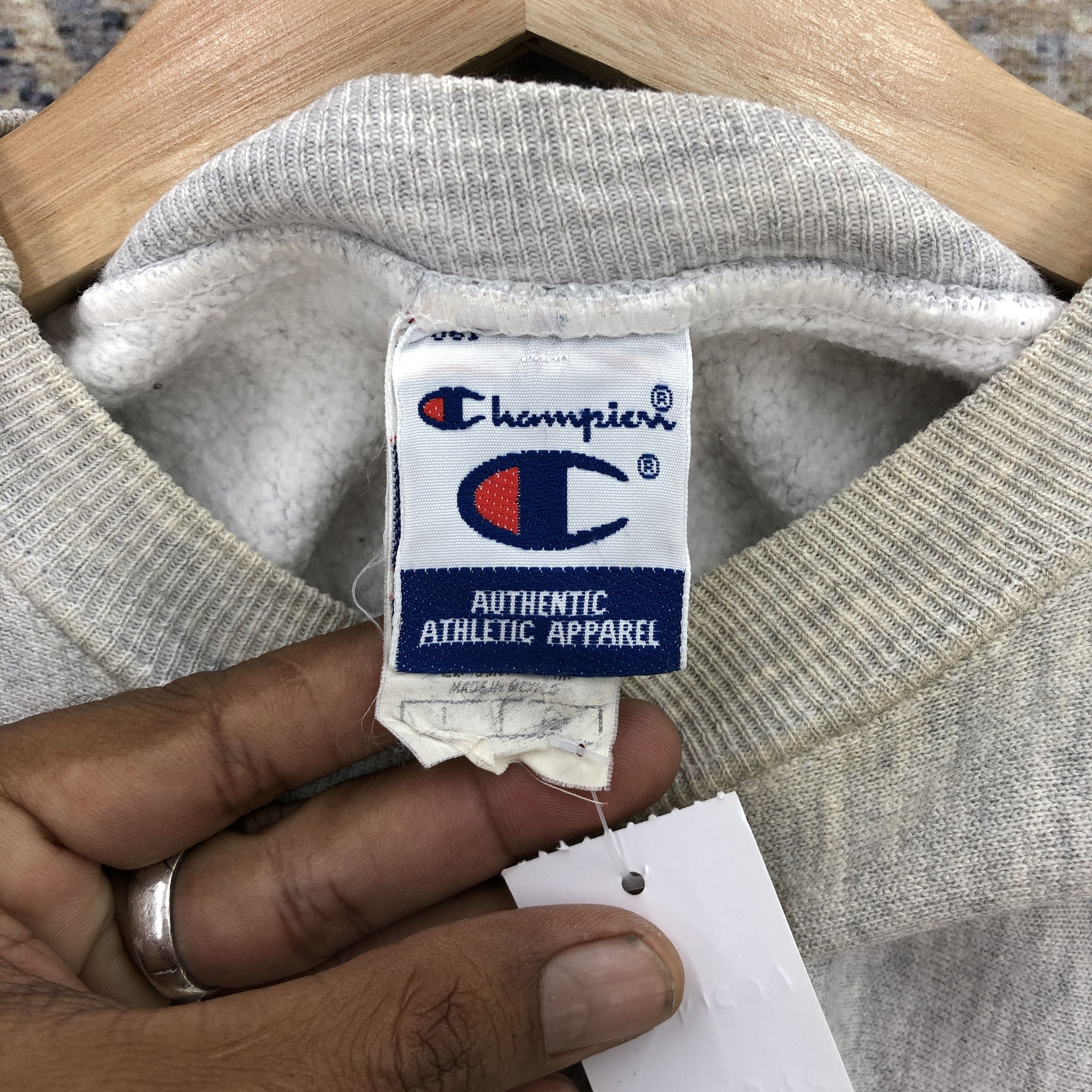 Champion × Vintage Vintage Champion Sweatshirt Vintage Champion Sweater Size US L / EU 52-54 / 3 - 5 Thumbnail