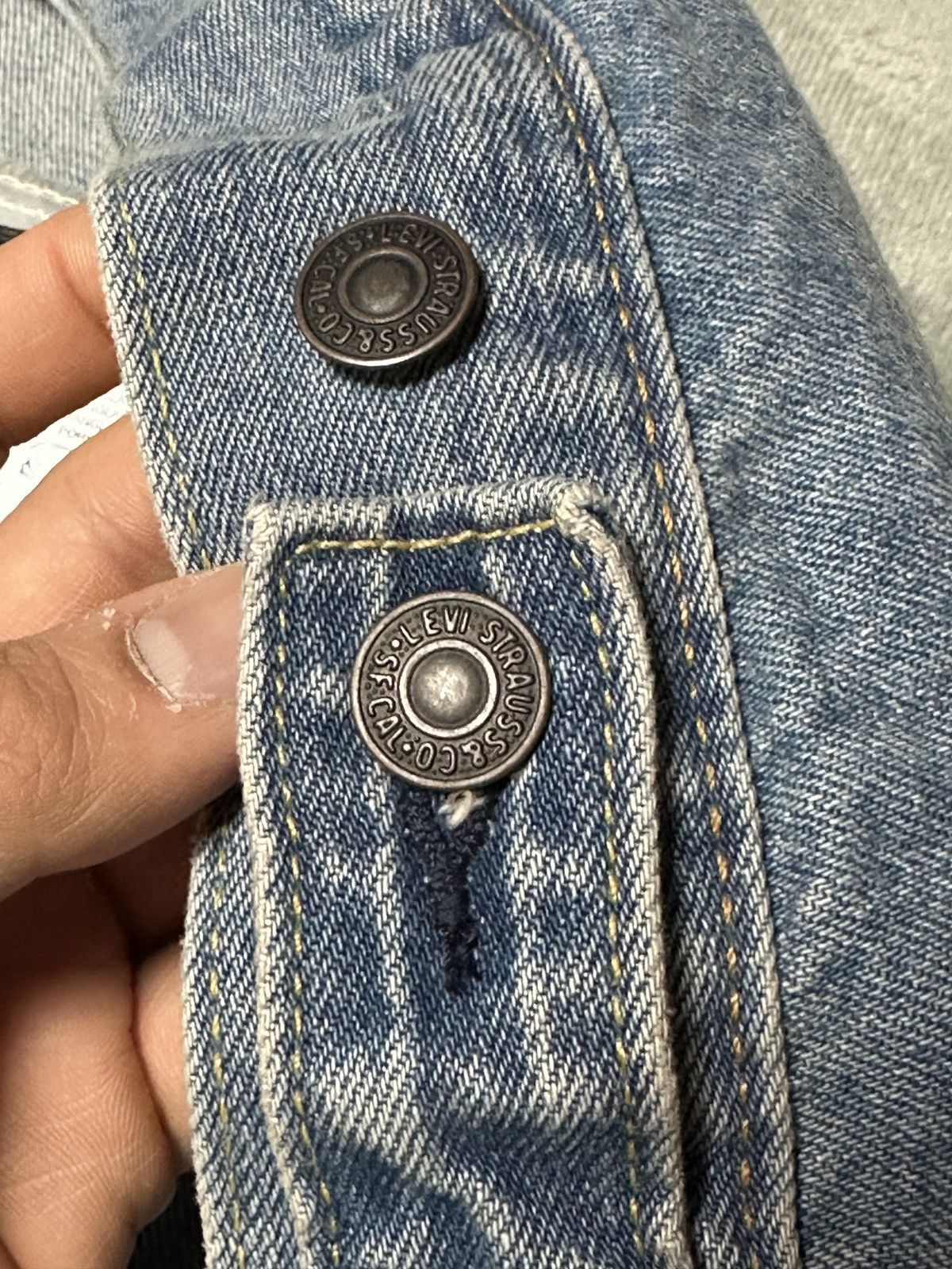 Levi's Levi’s Premium Denim Trucker Jacket Medium Wash - size XL Size US XL / EU 56 / 4 - 5 Thumbnail