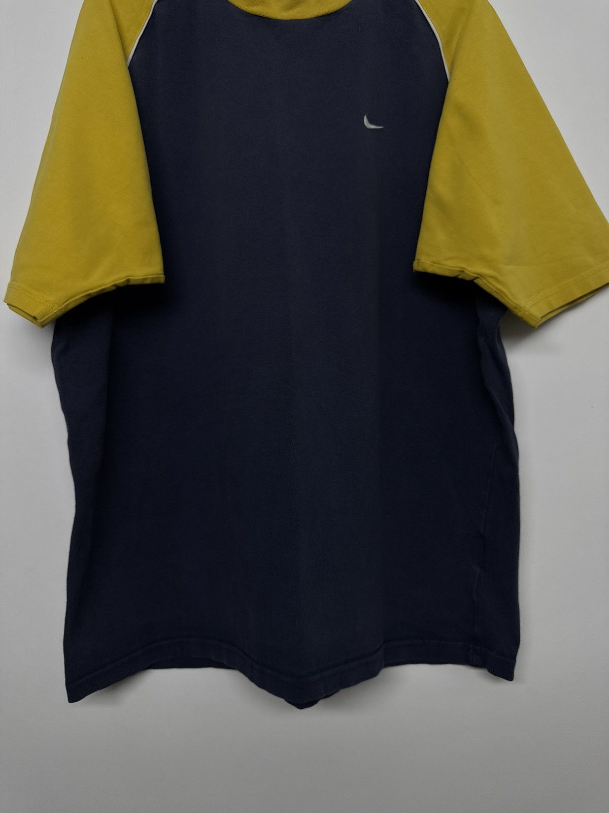 Nike Vintage Nike Swoosh T-Shirt 90’s Size US L / EU 52-54 / 3 - 7 Thumbnail