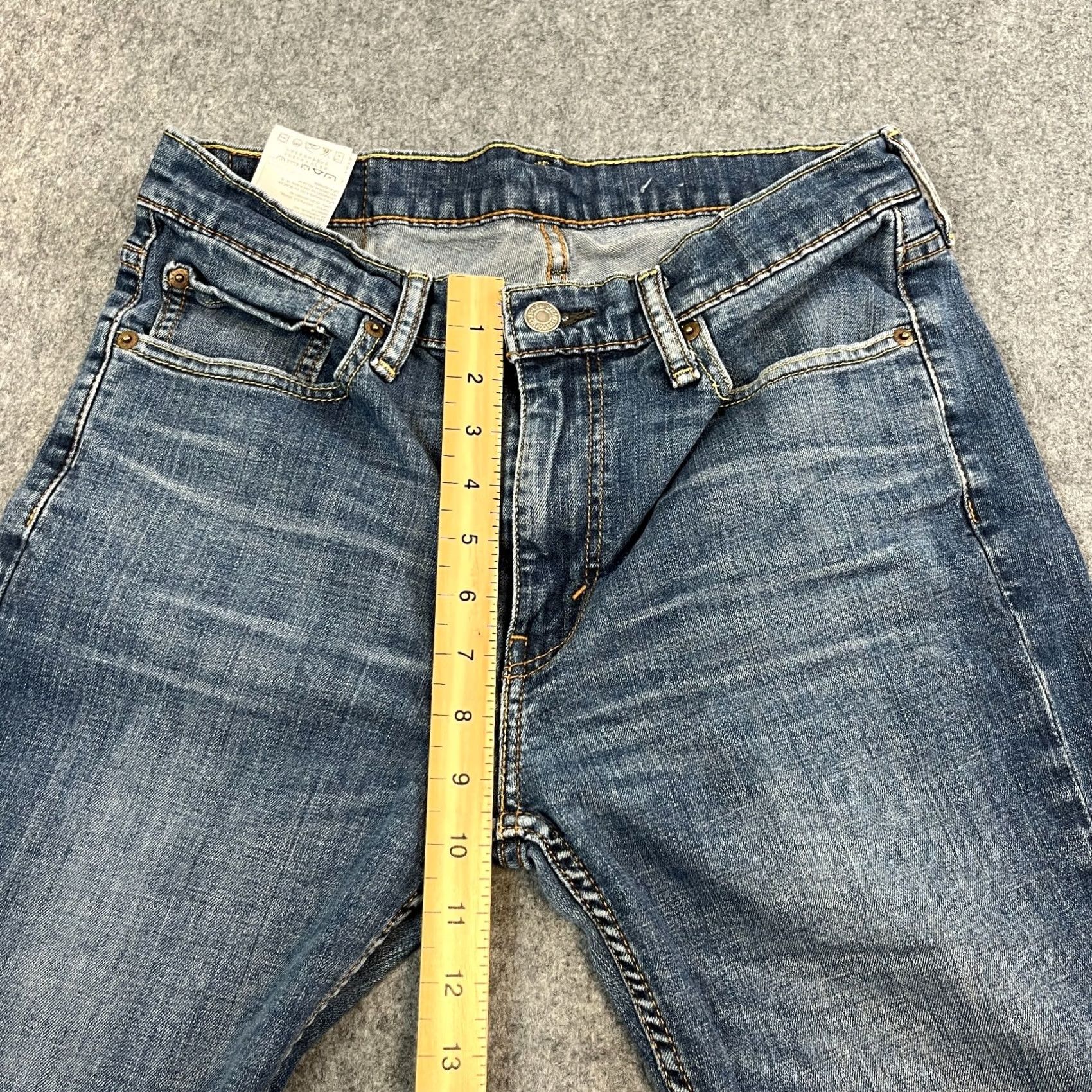 Levi's Levi's Jeans Regular Straight 30 30 Mid Wash Blue Whiskering Stretch Denim 5-Pocket Mens Jeans Size US 30 / EU 46 - 5 Thumbnail