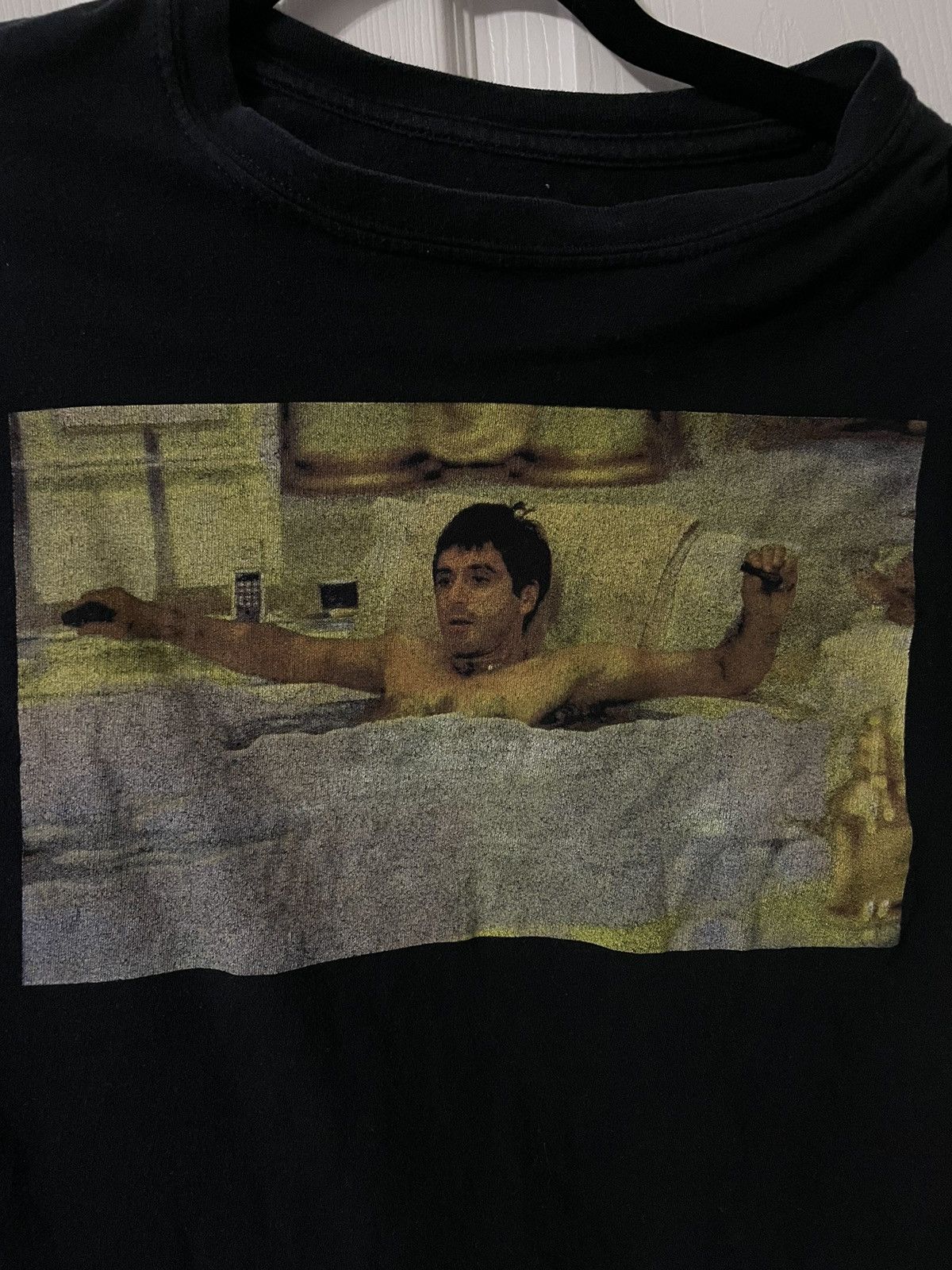 Other Dope Tony Montana Scarface Bathtub Scene T-Shirt Size US XS / EU 42 / 0 - 2 Thumbnail