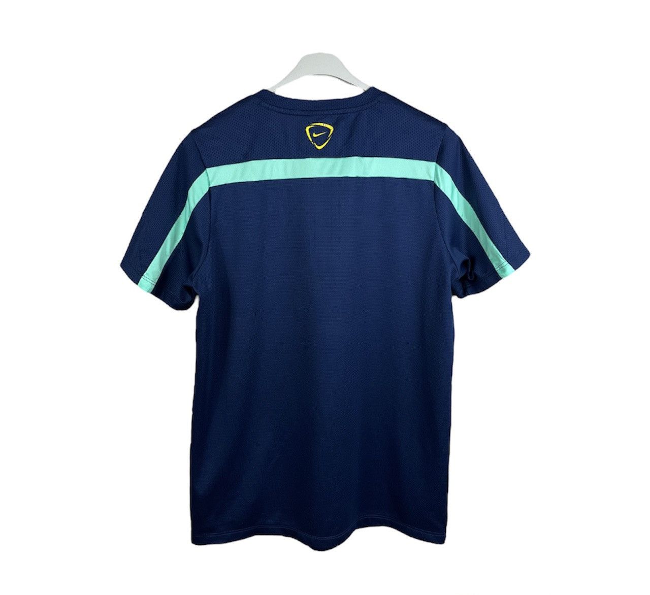 Nike Vintage Nike Barcelona y2k soccer jersey t-shirt navy tee Size US L / EU 52-54 / 3 - 2 Thumbnail