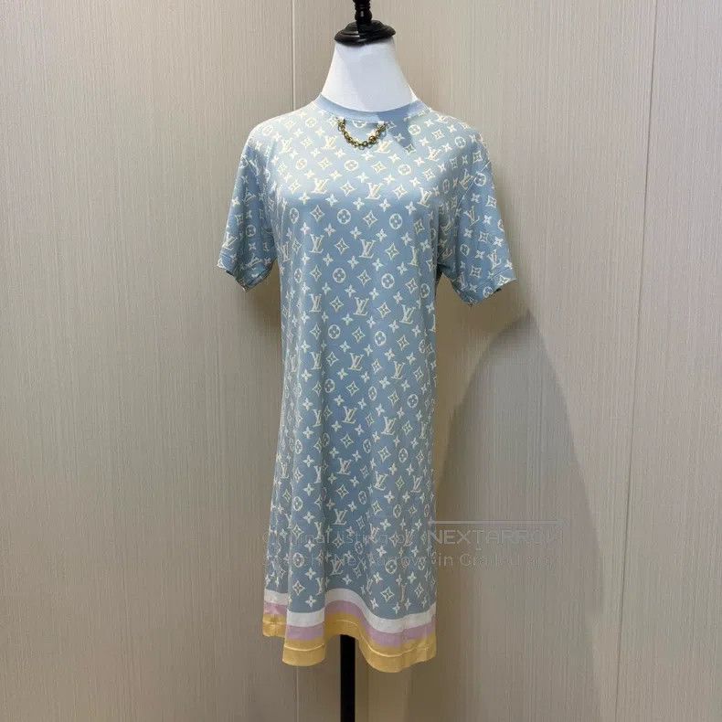 Louis Vuitton Louis Vuitton dress Size M / US 6-8 / IT 42-44 - 1 Thumbnail