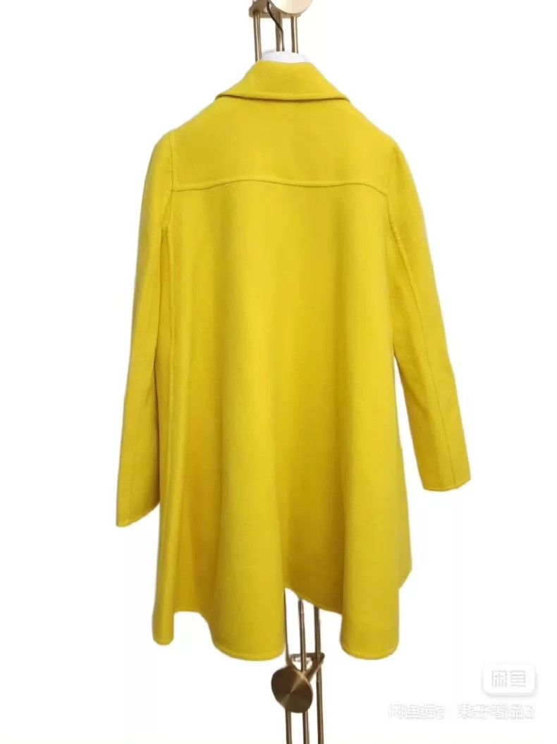 Versace Versace Bright yellow wool coat Size M / US 6-8 / IT 42-44 - 2 Thumbnail