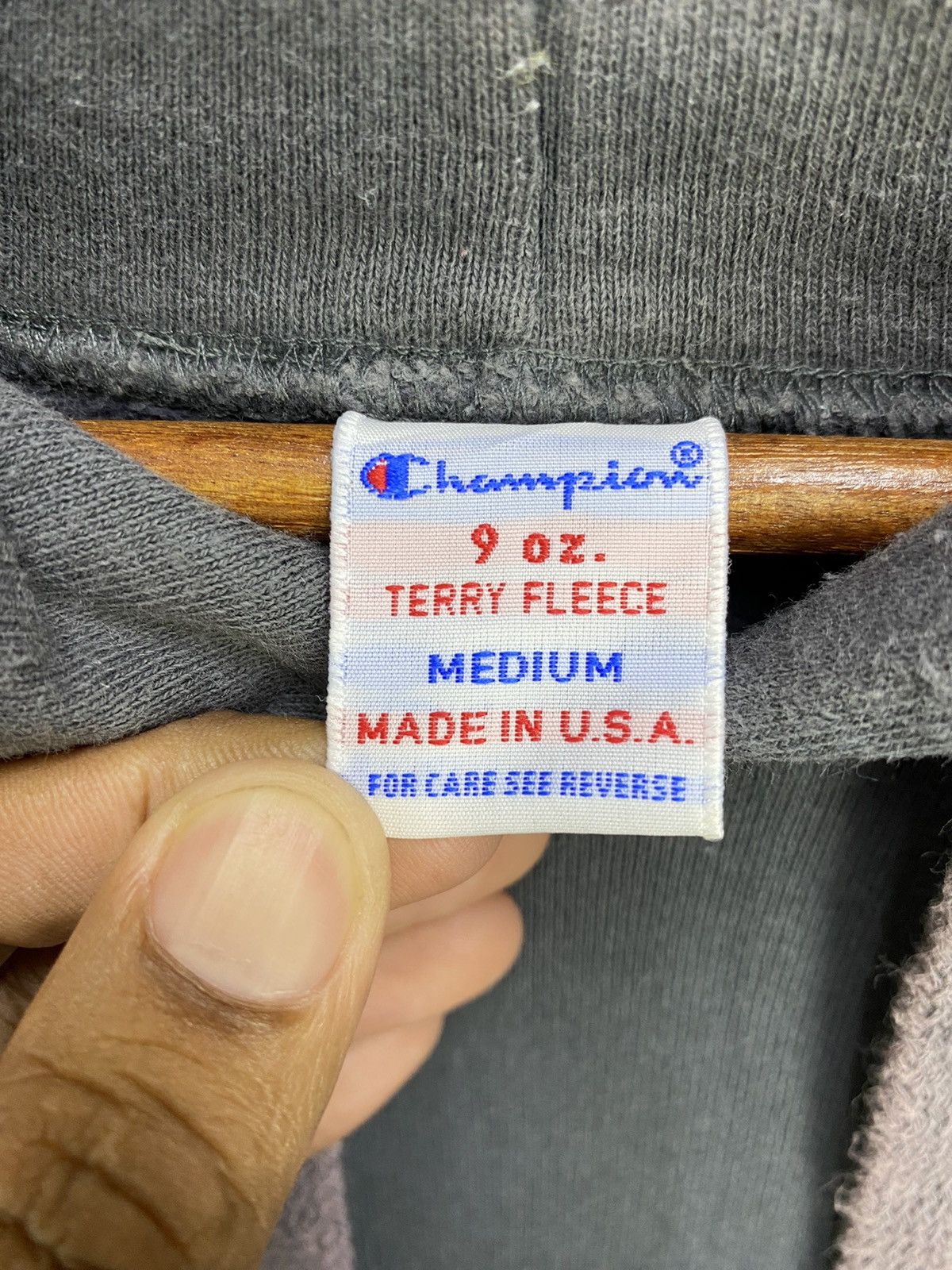 Champion Vintage Champion Plain Hoodie 9oz US Made Dark Grey Size M Size US M / EU 48-50 / 2 - 7 Thumbnail