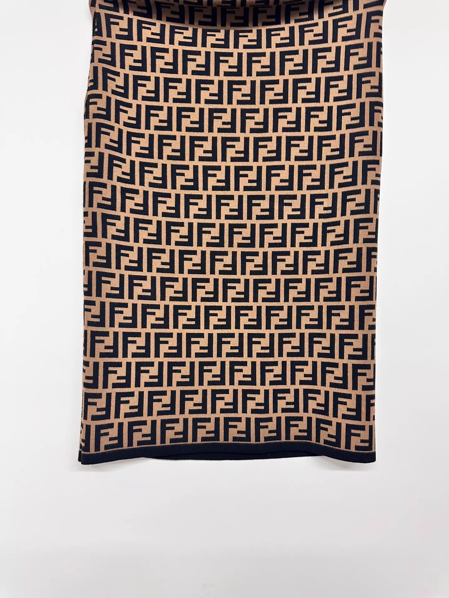 Fendi Fendi All-Over Print Women's Skirt Size 38 Size 26" / US 2 / IT 38 - 2 Thumbnail