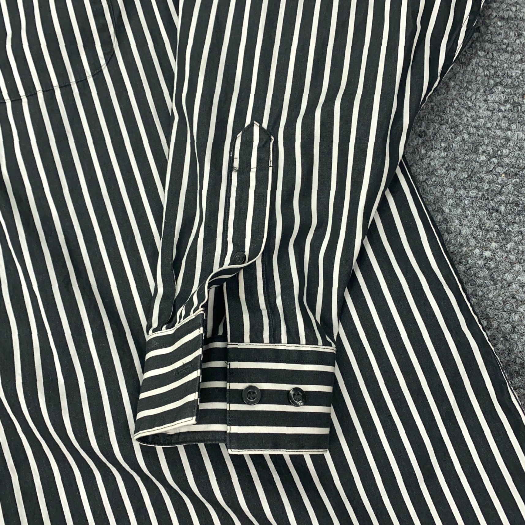 Lacoste Lacoste Mens Shirt 46 Dark Gray Striped Long Sleeve Pocket Button-Up Collared Shirt Adult Mens Size US XXL / EU 58 / 5 - 3 Thumbnail
