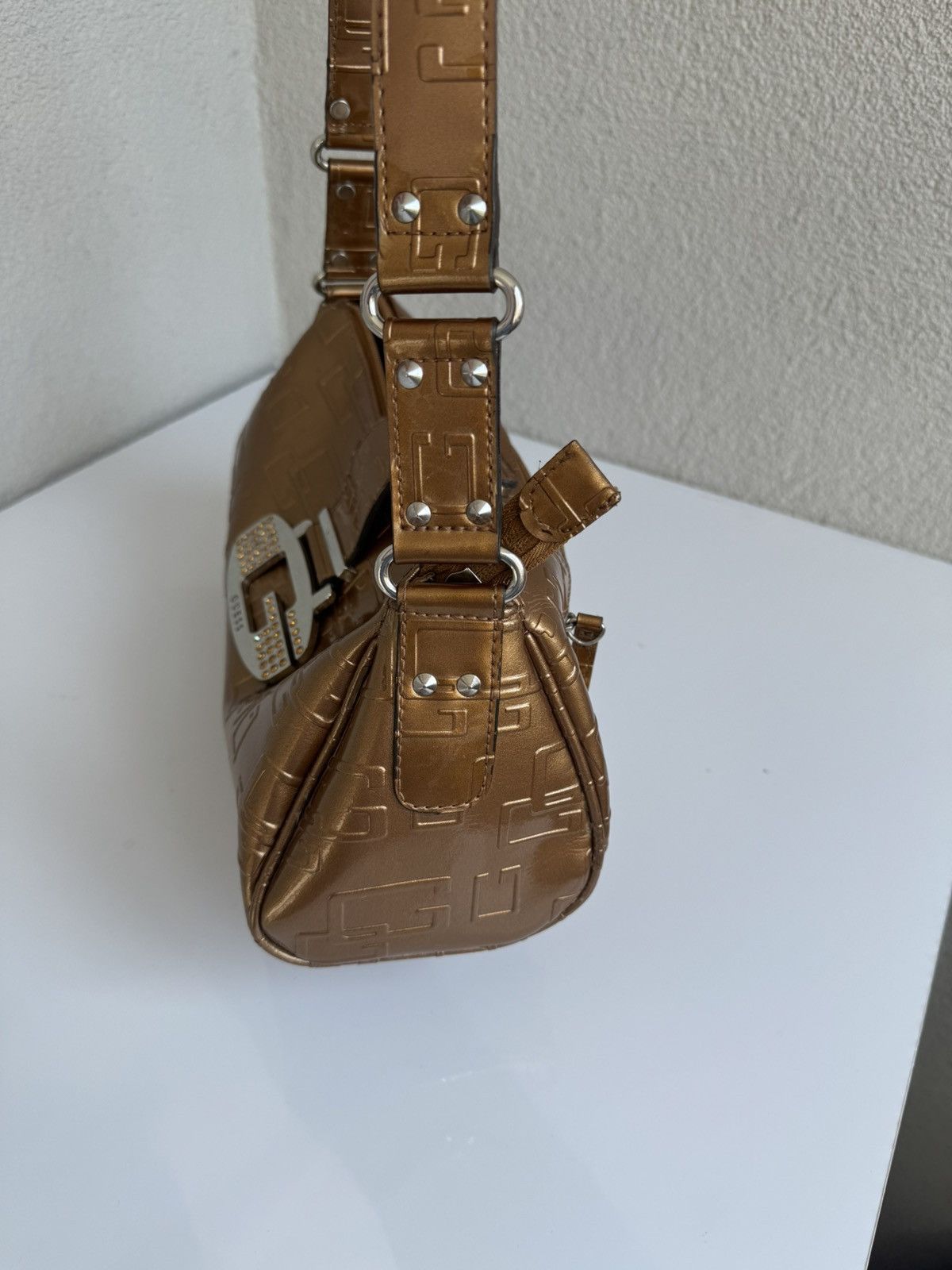 Guess Vintage Guess Monogram Shoulder Bag Y2K Baguette Size ONE SIZE - 11 Thumbnail
