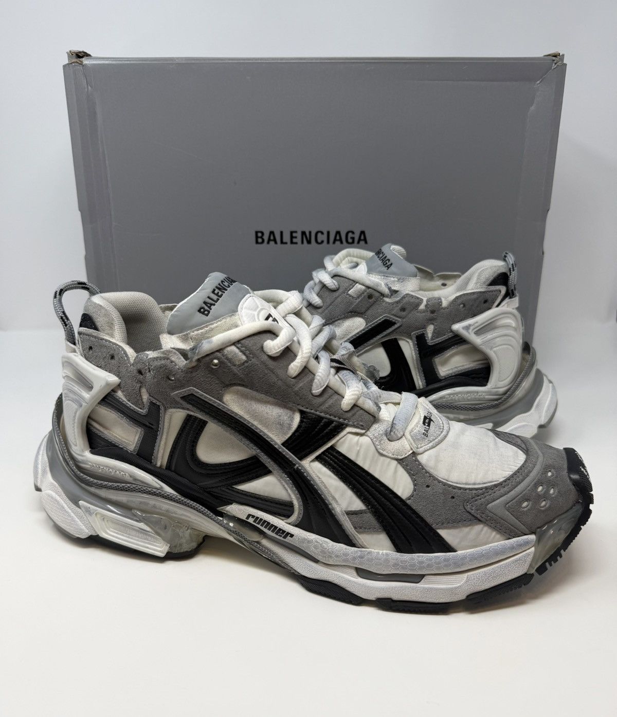 Balenciaga Runner Sneaker Grey/White/Black